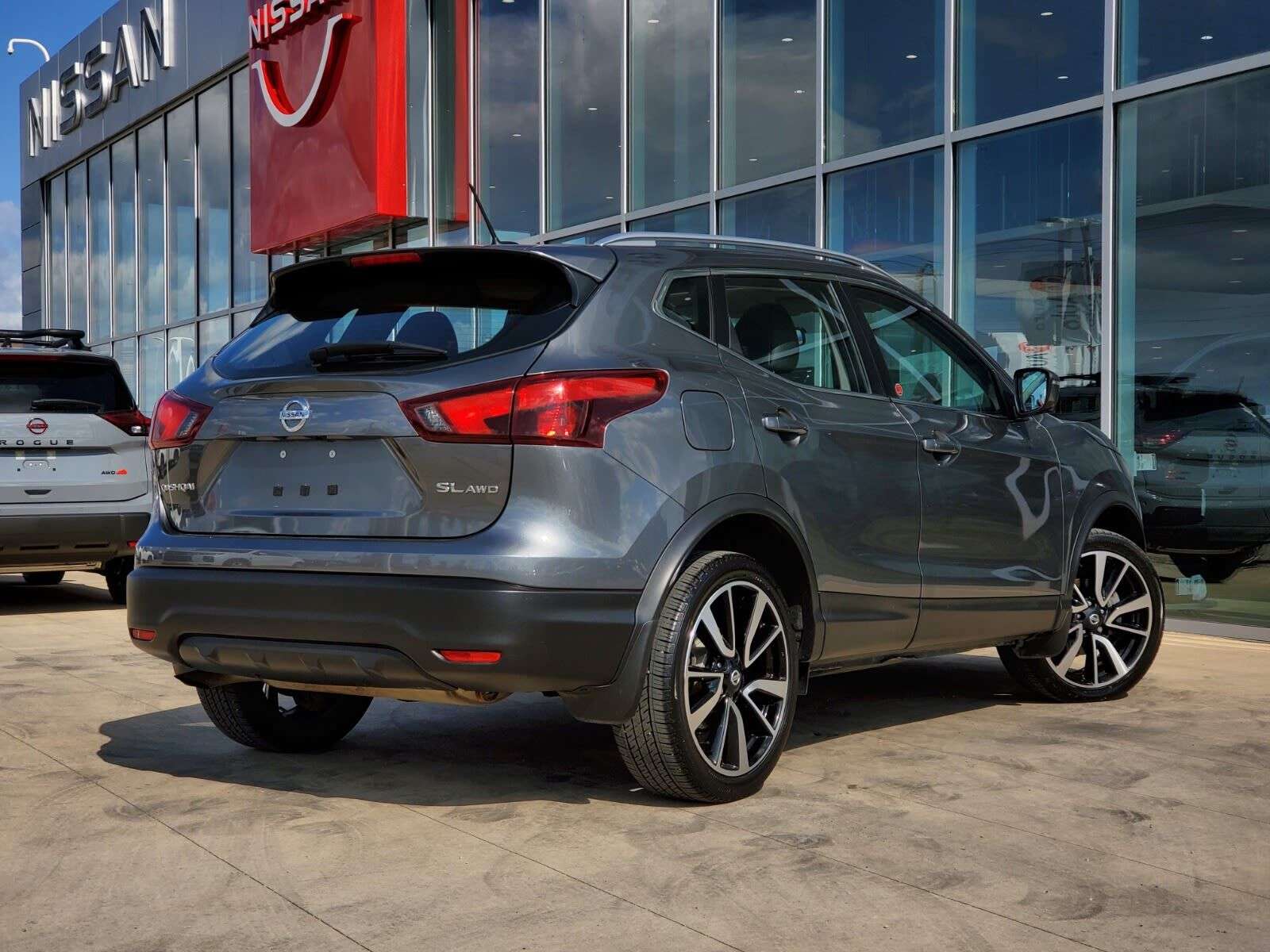 2018 Nissan Qashqai SL, Awd, Leather, Sunroof, Back Up Cam — снимка 1