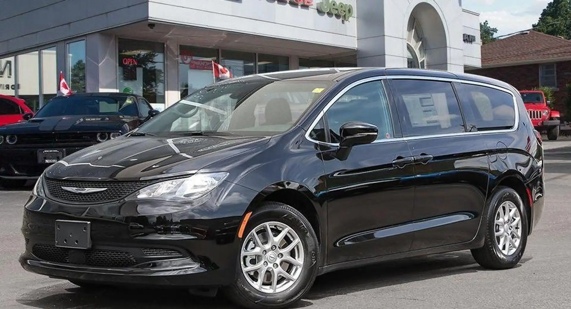Chrysler Grand Caravan Noir - 1