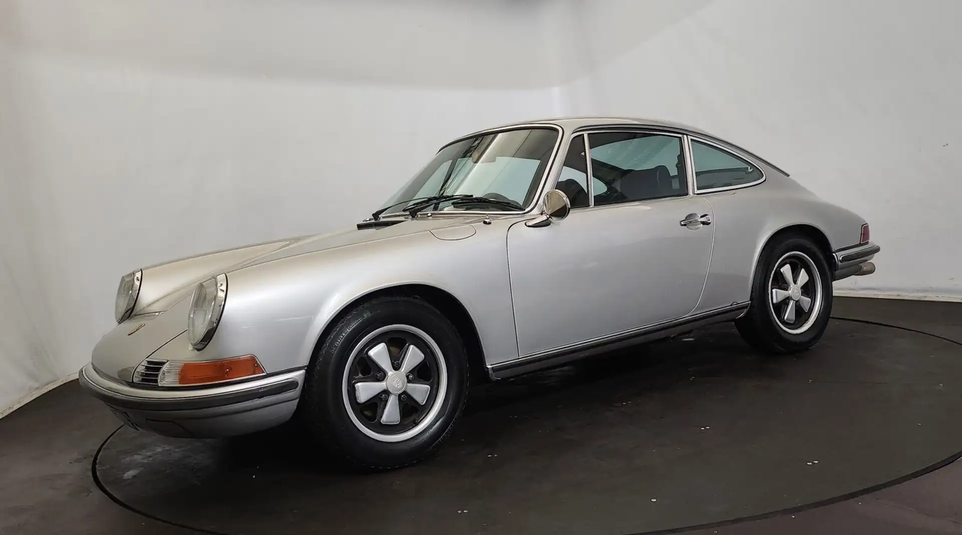 Porsche 911 2.4 T Grau - 2