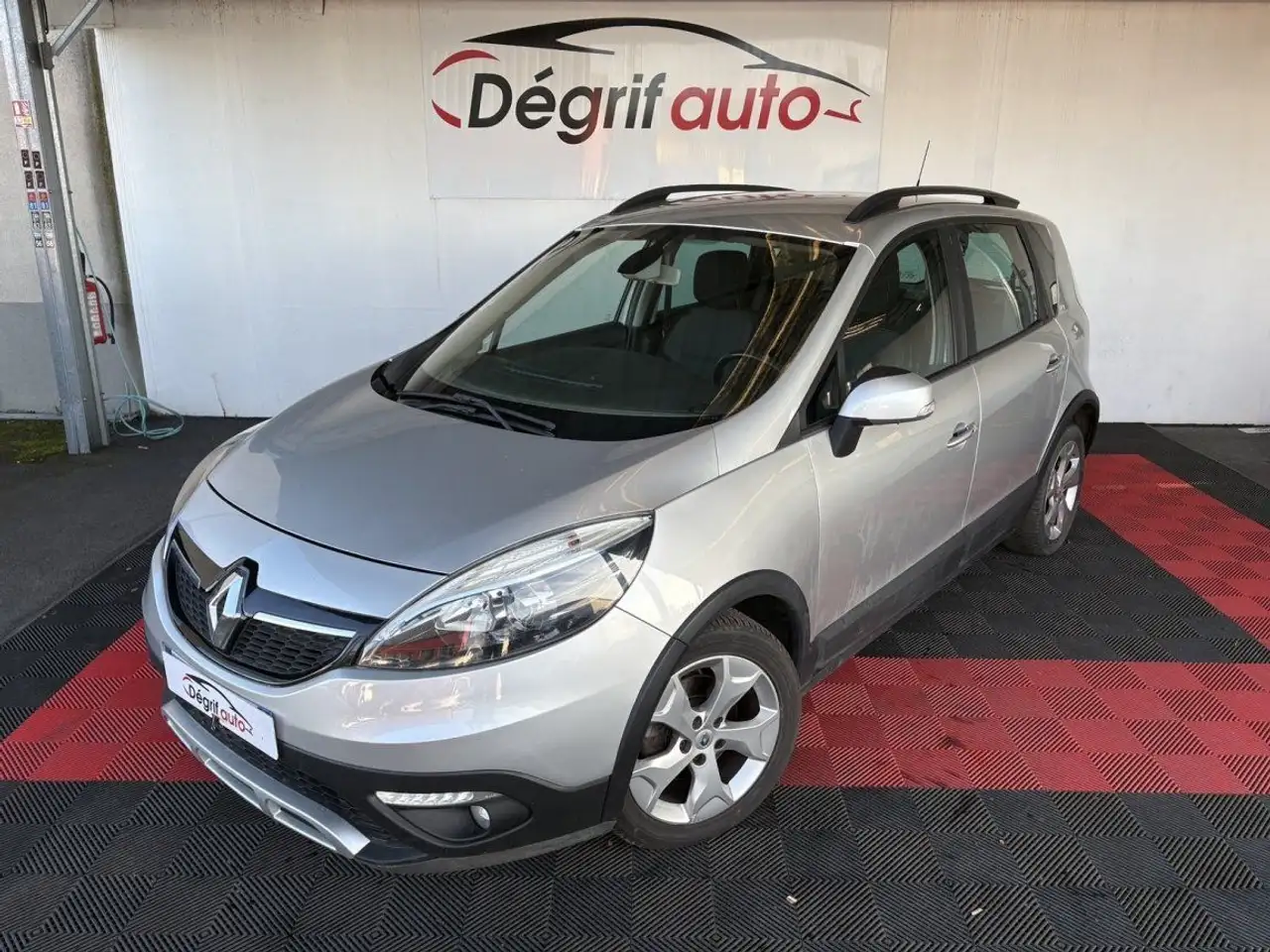 Renault Scenic XMOD dCi 110 Zen