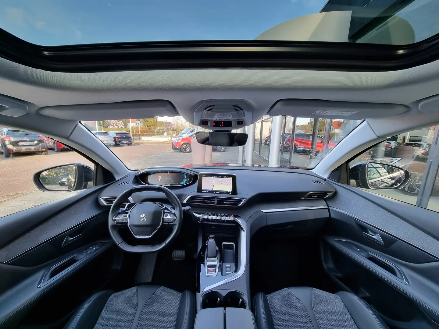 Peugeot 3008 1.6 HYbrid 225 Allure | PHEV | Panorama | Leder | Grau - 2