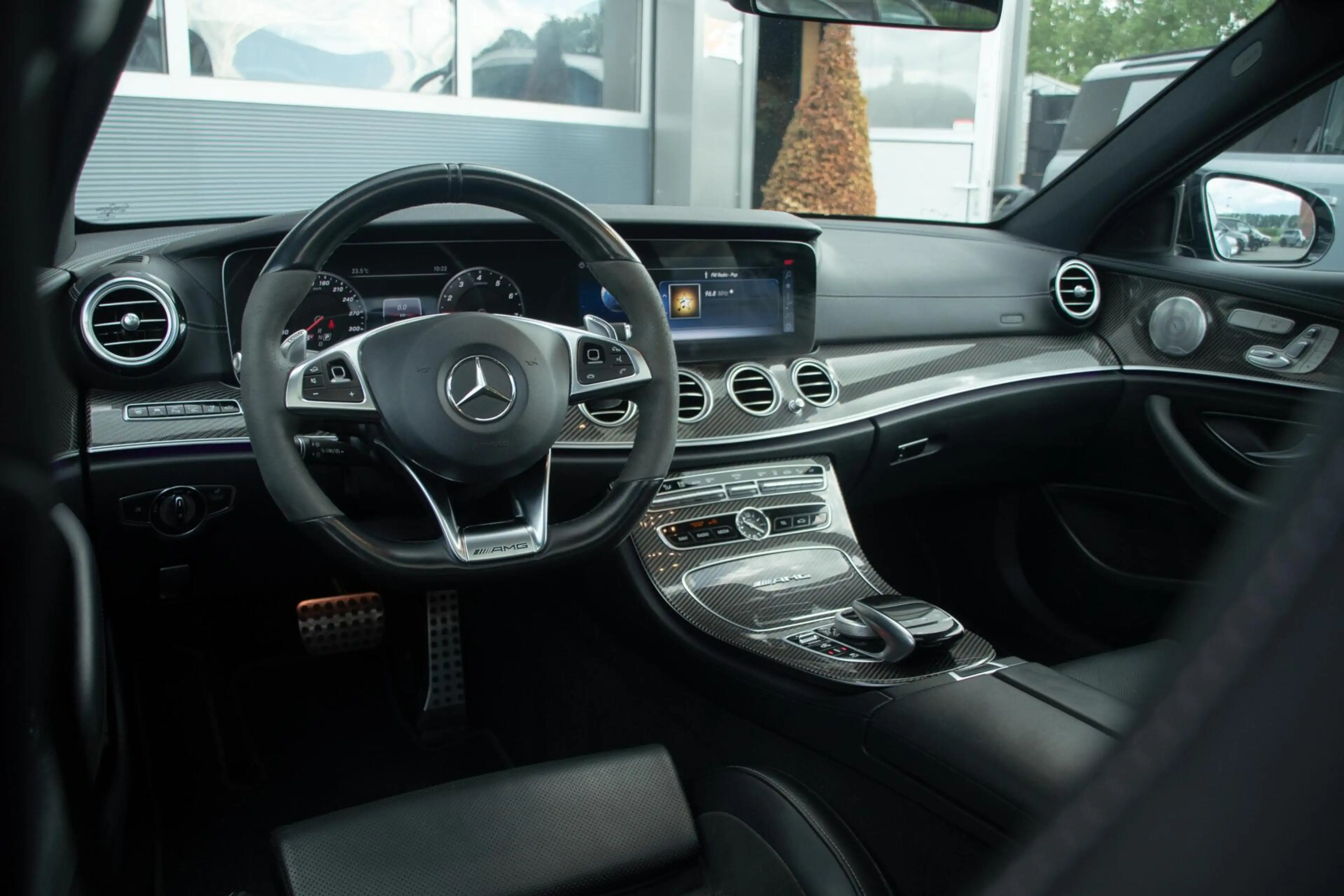 Mercedes-Benz E 63 AMG Estate 4MATIC+ | HUD | DAB | IWC — photo 12