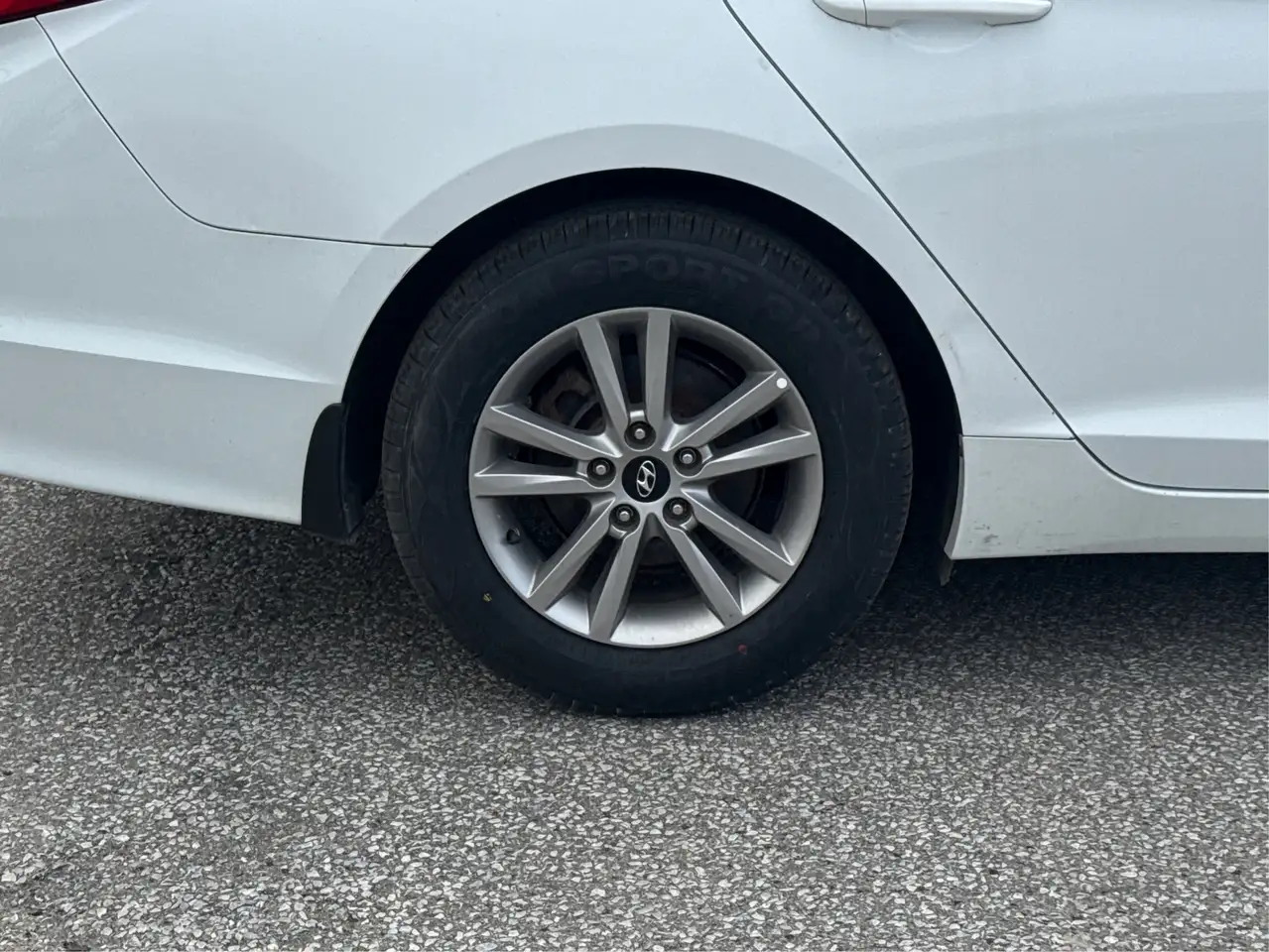 Hyundai SONATA снимка Hyundai SONATA