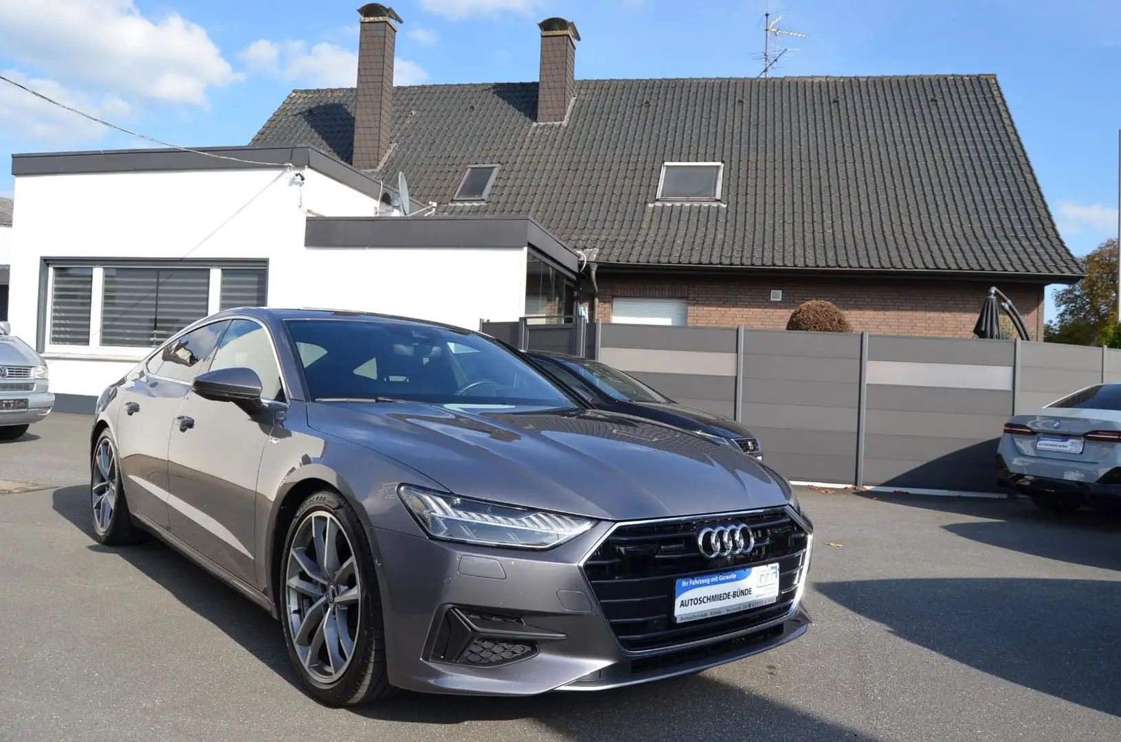 Audi A7 Sportback 50TFSIe quattro S Line Matrix 20Z Grau - 1