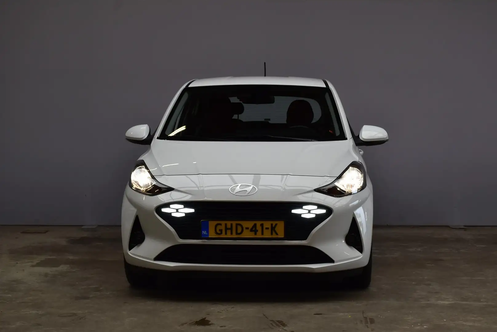 Hyundai i10 1.0i Comfort Smart I Navigatie I Camera Wit - 2