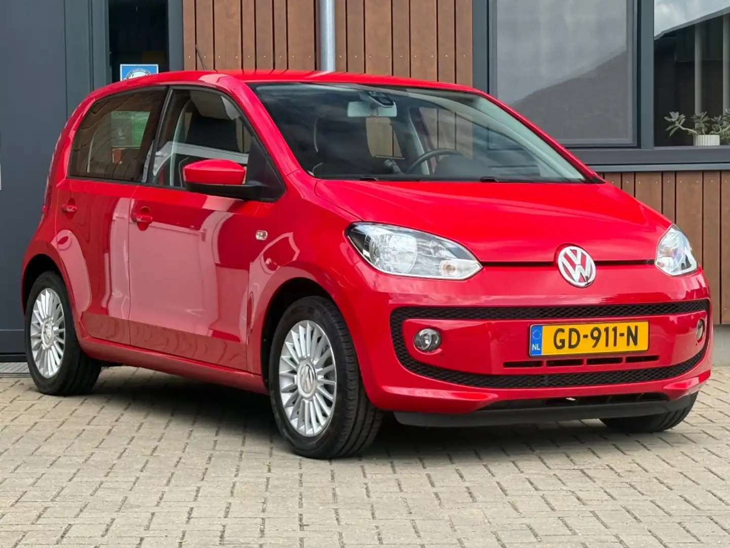Volkswagen up! 1.0 HIGH UP! BLUEM. Automaat! N.A.P. Navi Cruise Rood - 2