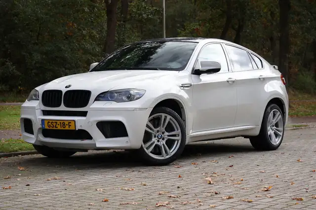 BMW X6 4.4i M Exportprijs € 18.950,-. Export/handel, Glas