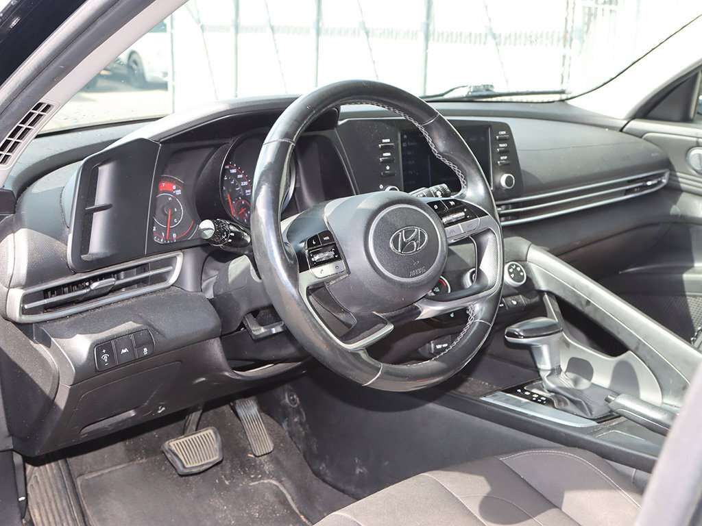 2021 Hyundai Elantra Preferred IVT — снимка 1