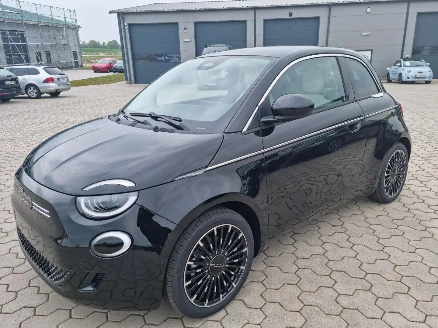 Fiat 500e 500 e "la Prima" by Bocelli Schwarz - 1