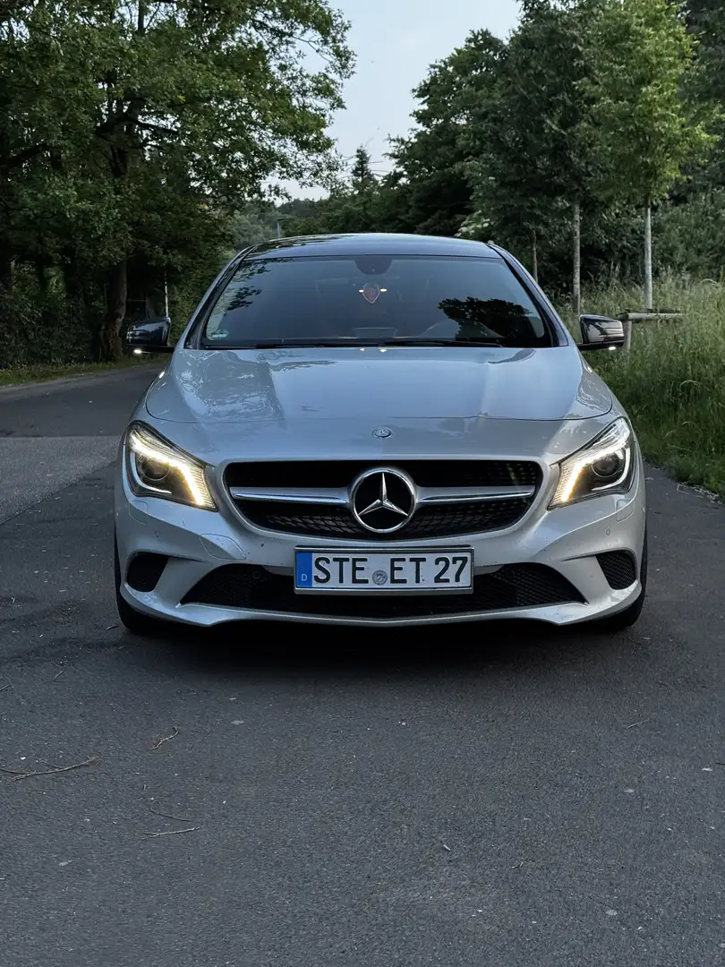 Mercedes-Benz CLA 180 7G-DCT AMG Line - 2