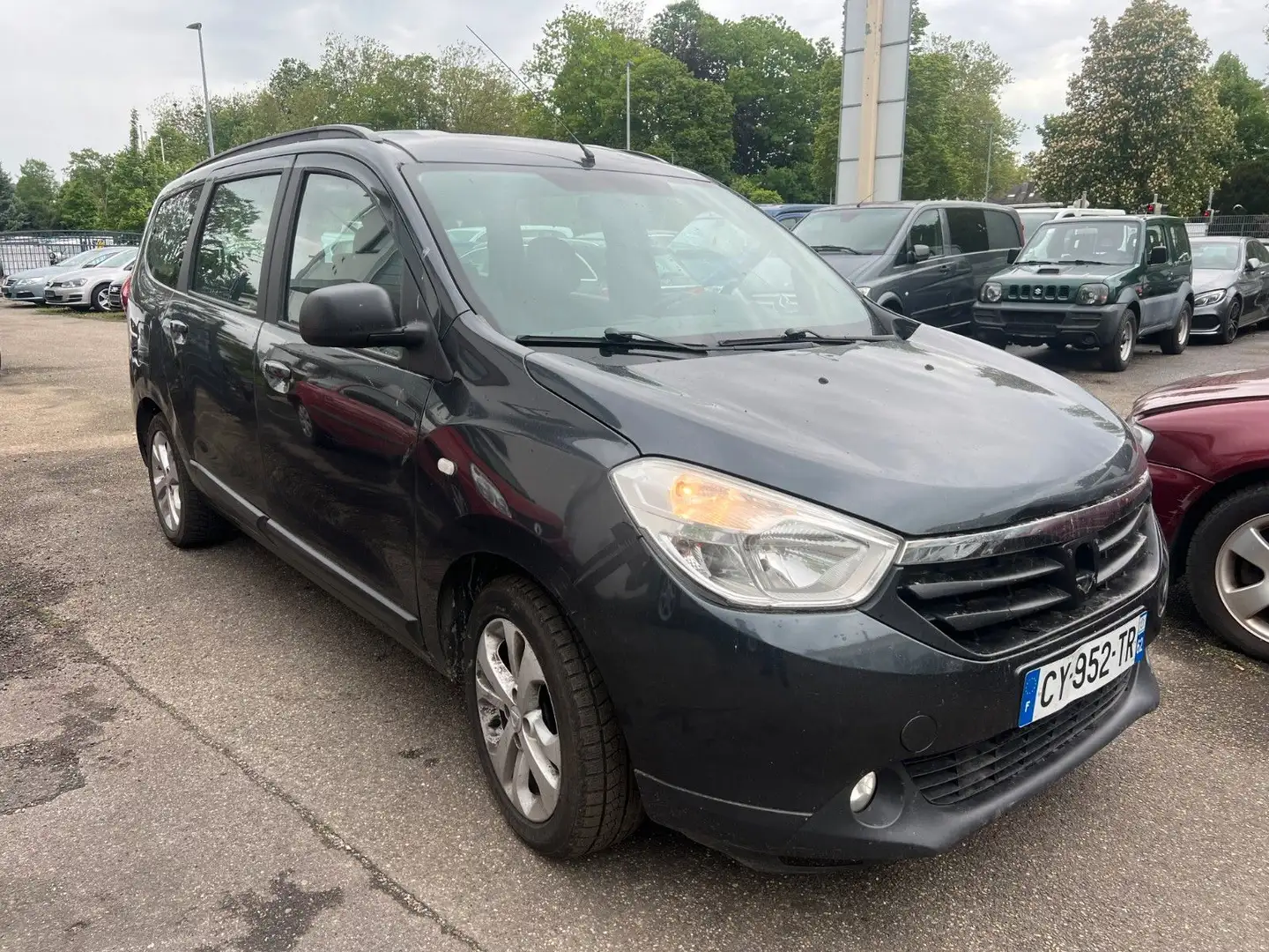 Dacia Lodgy 1.5 dCi *7 PLATZ/ SITZE* Schwarz - 1