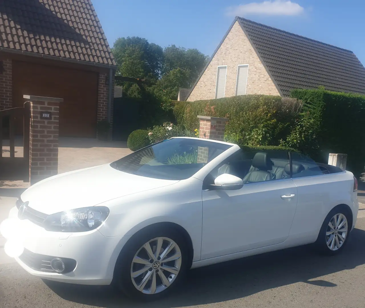 Volkswagen Golf Cabriolet 1.6 TDI 105 FAP Carat Edition - 1