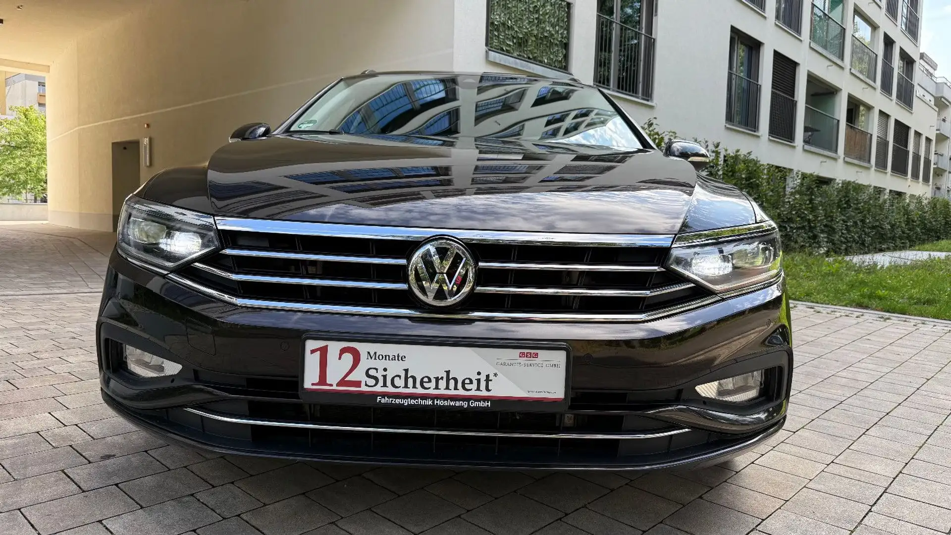Volkswagen Passat Variant Business 4Motion Braun - 2