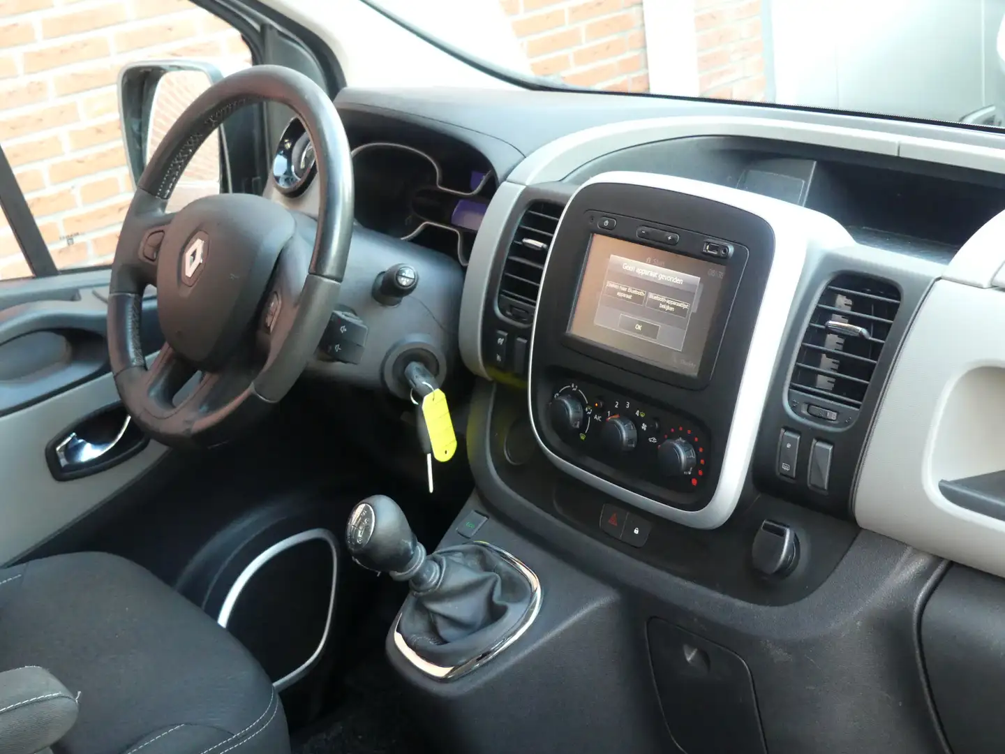 Renault Trafic 1.6 dCi T29 L2 141PK Airco/Trekhaak/PDC/Navigatie Gris - 2