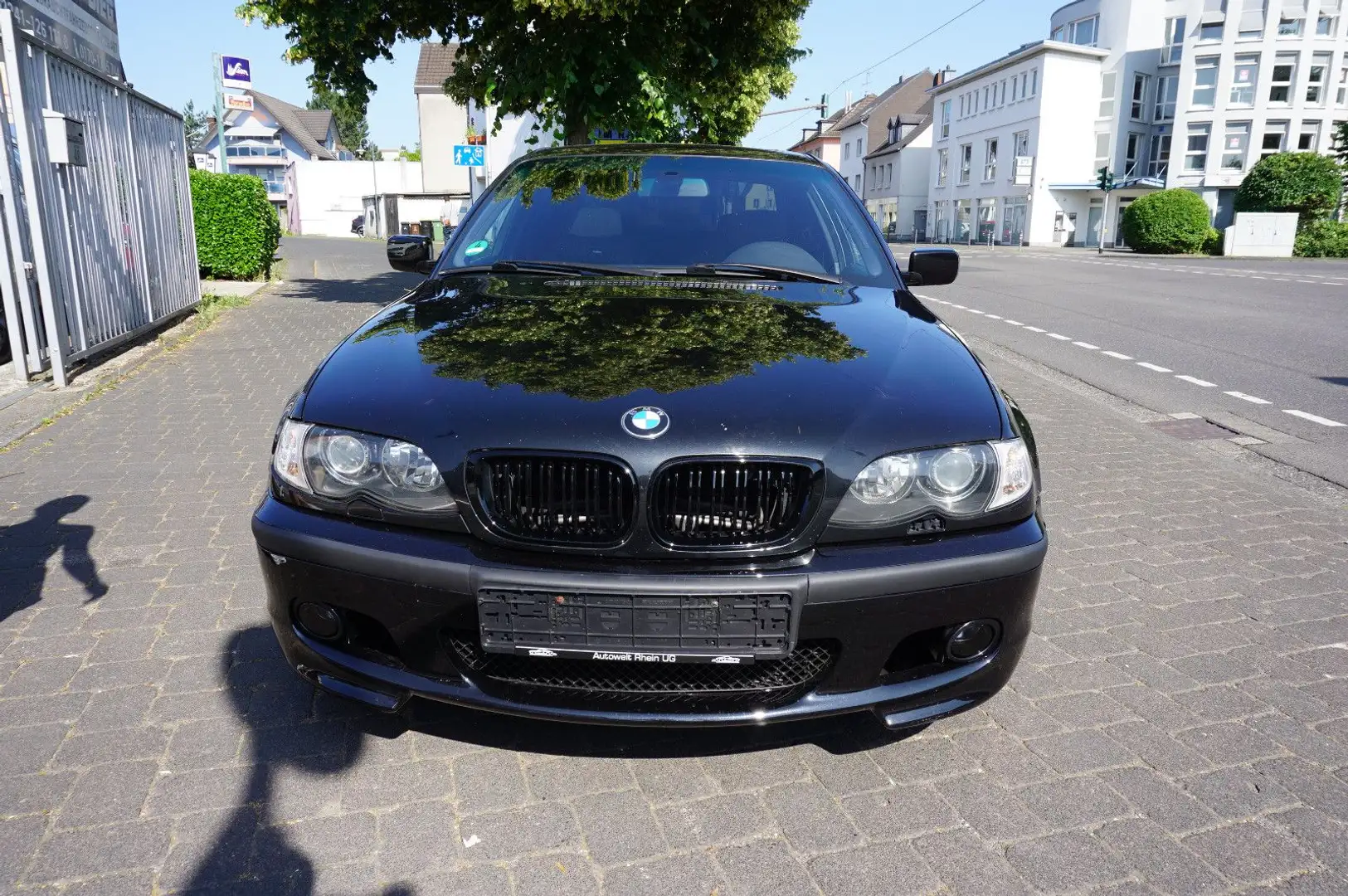 BMW 318 Baureihe 3 Lim. 318i Automatik/Xenon/M-Paket Чорний - 2