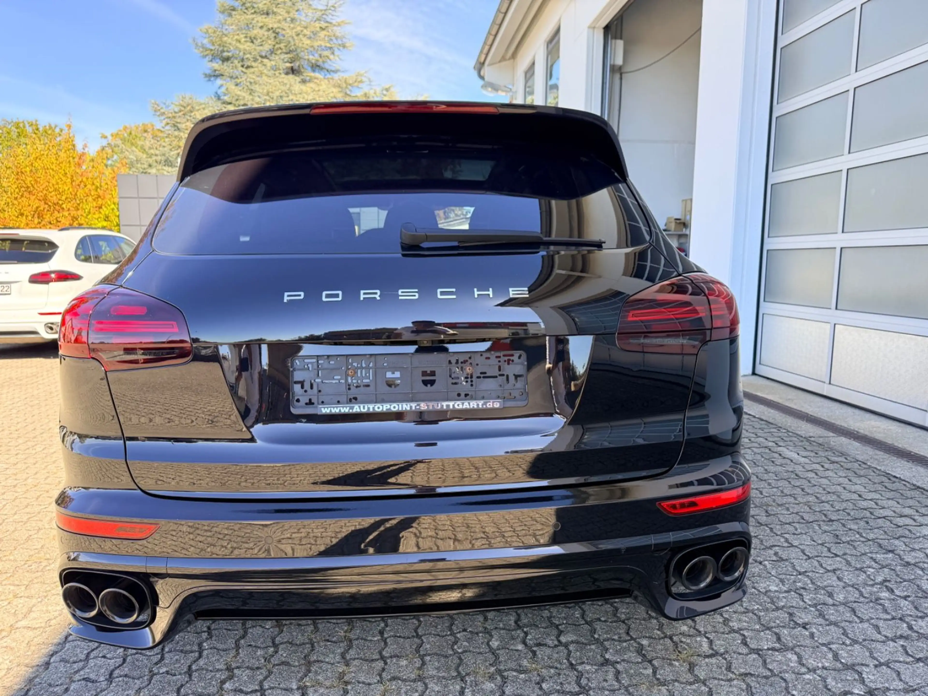 Porsche Cayenne S Diesel Approved Sport Design Entertain — photo 8