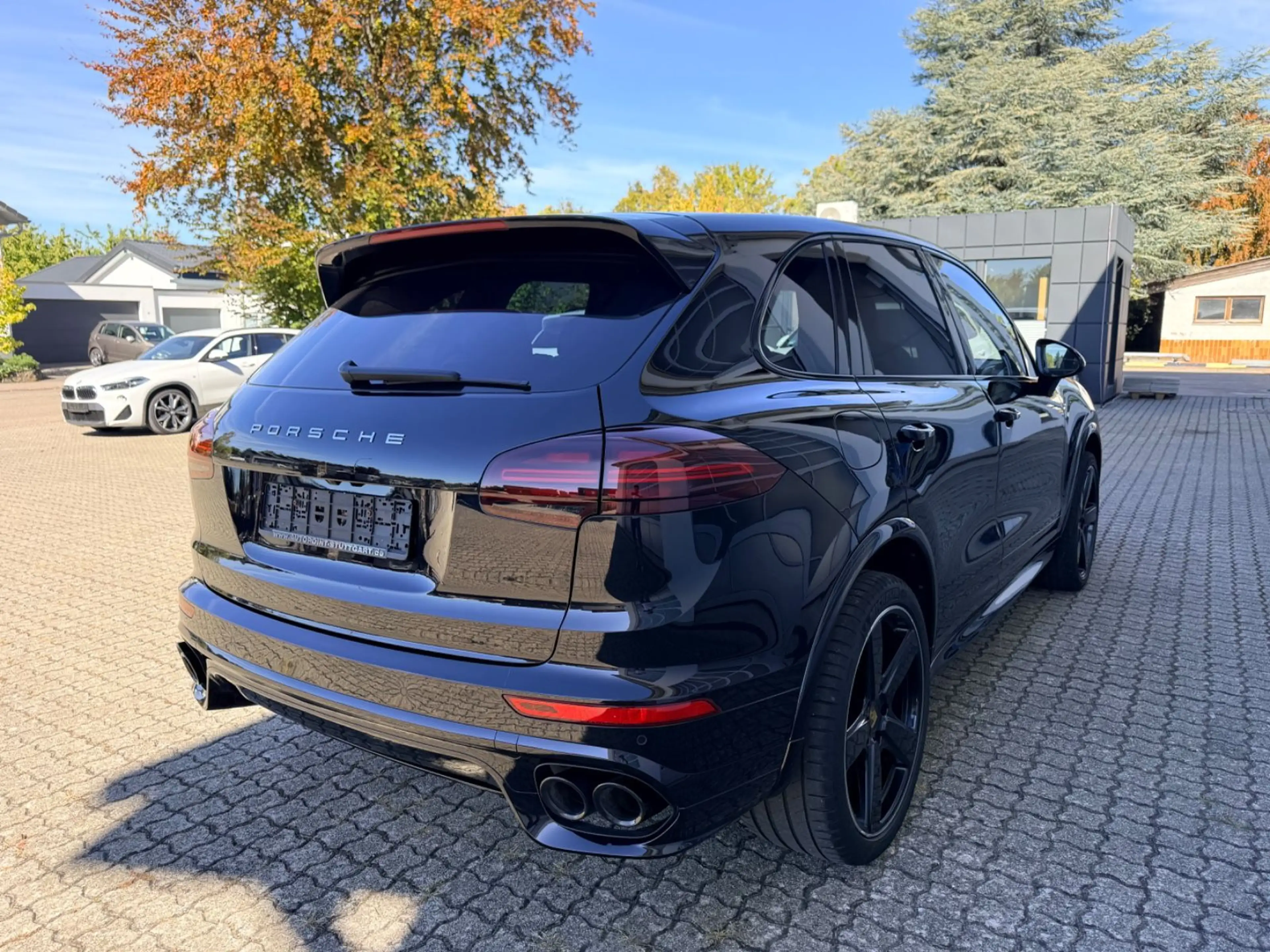 Porsche Cayenne S Diesel Approved Sport Design Entertain — photo 10