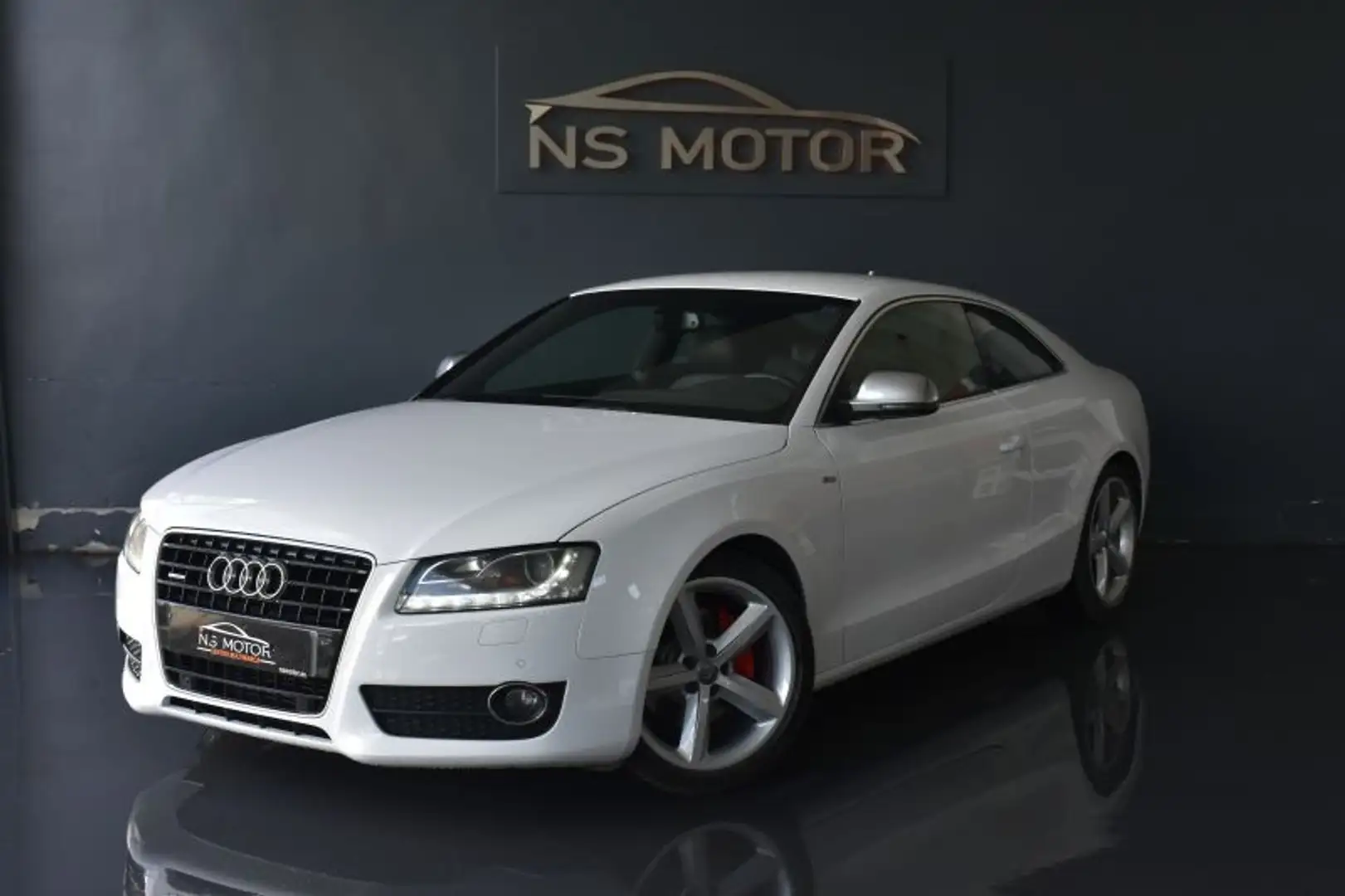 Audi A5 Coupé 3.0TDI quattro Blanc - 1