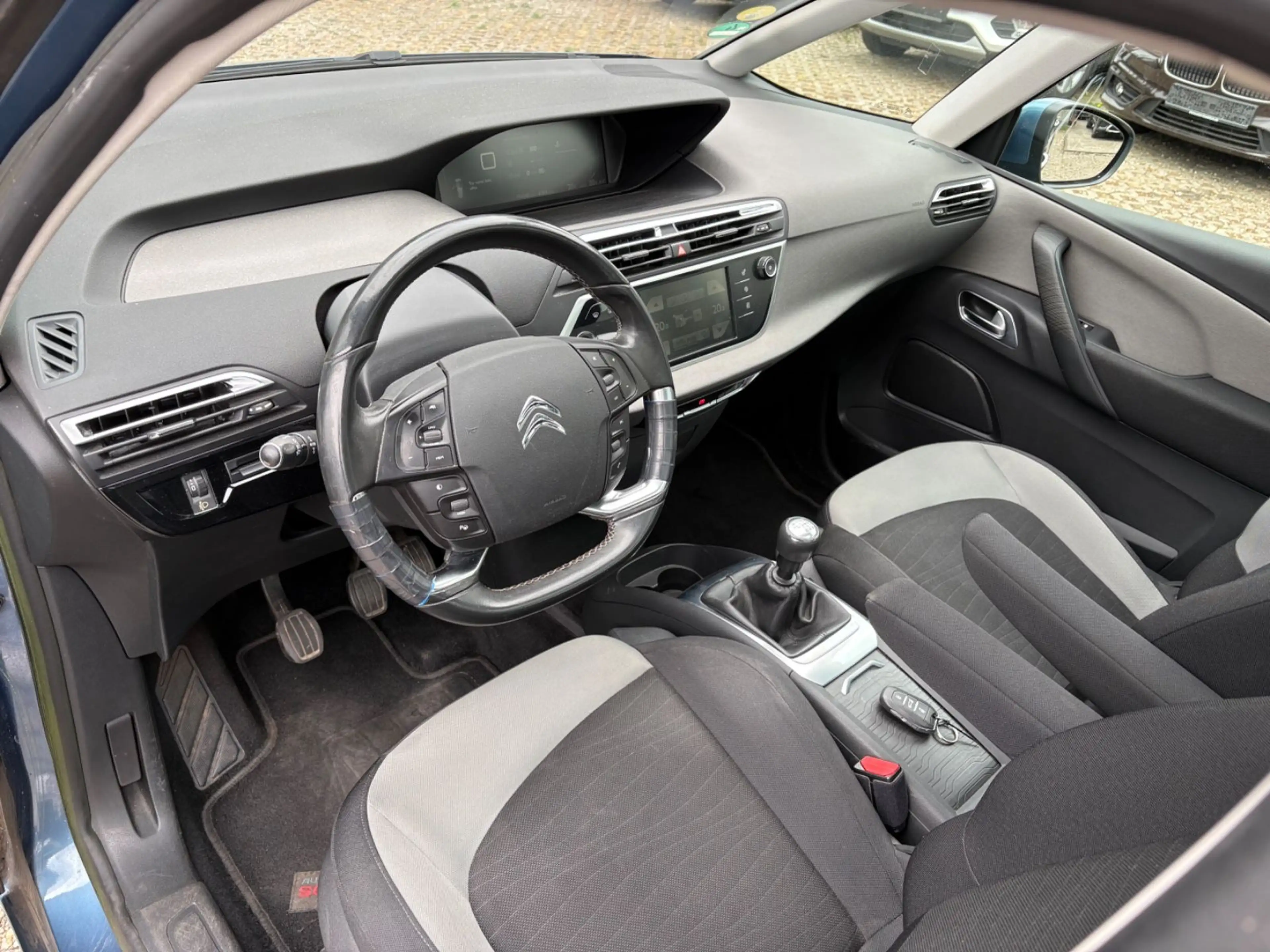 Citroen Grand C4 Picasso /Spacetourer Intensive 7 SITZER — photo 13