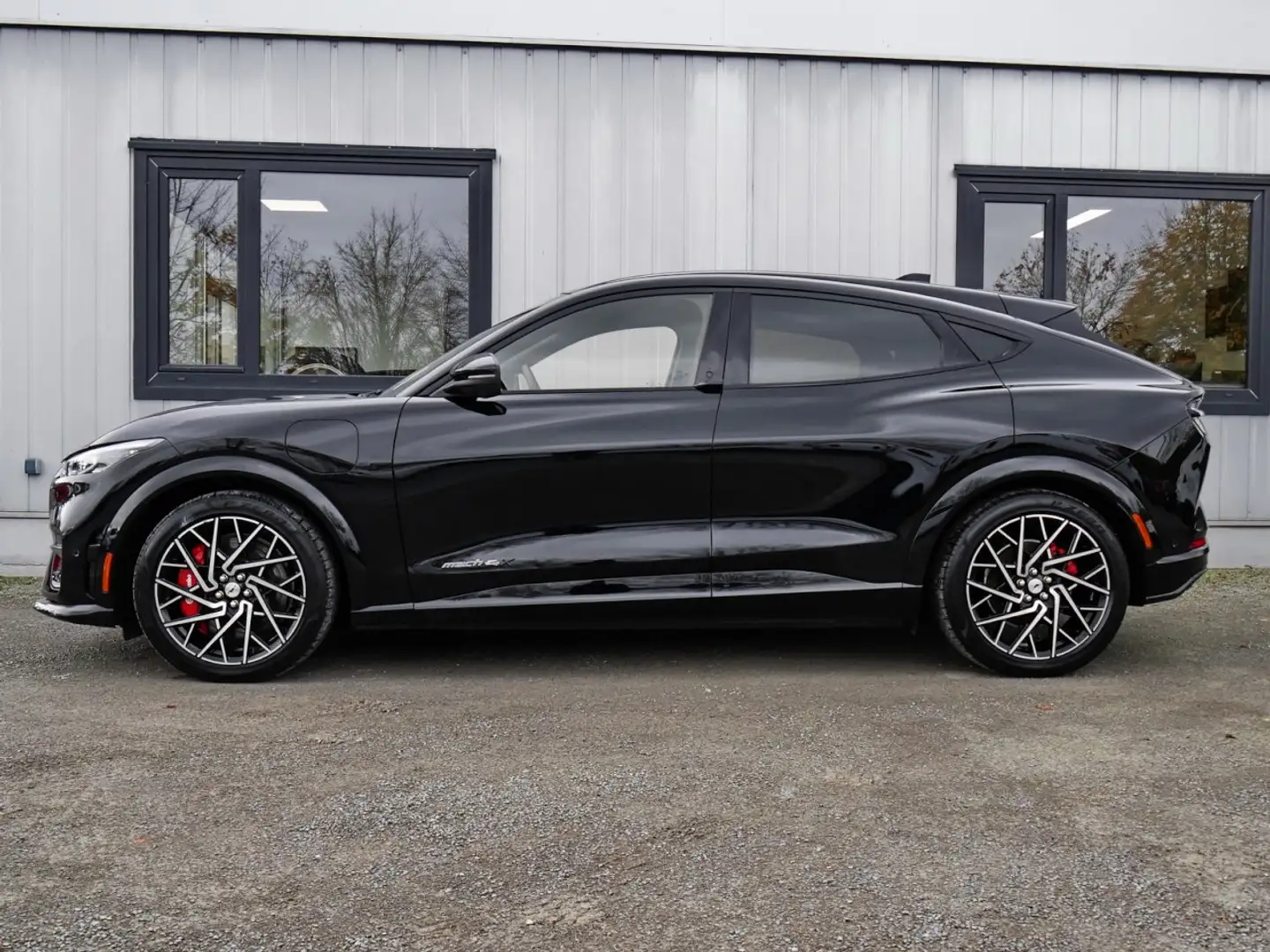 Ford Mustang Mach-E GT AWD - inkl.- Wallbox-Bonus Klima Navi Leder Schwarz - 2