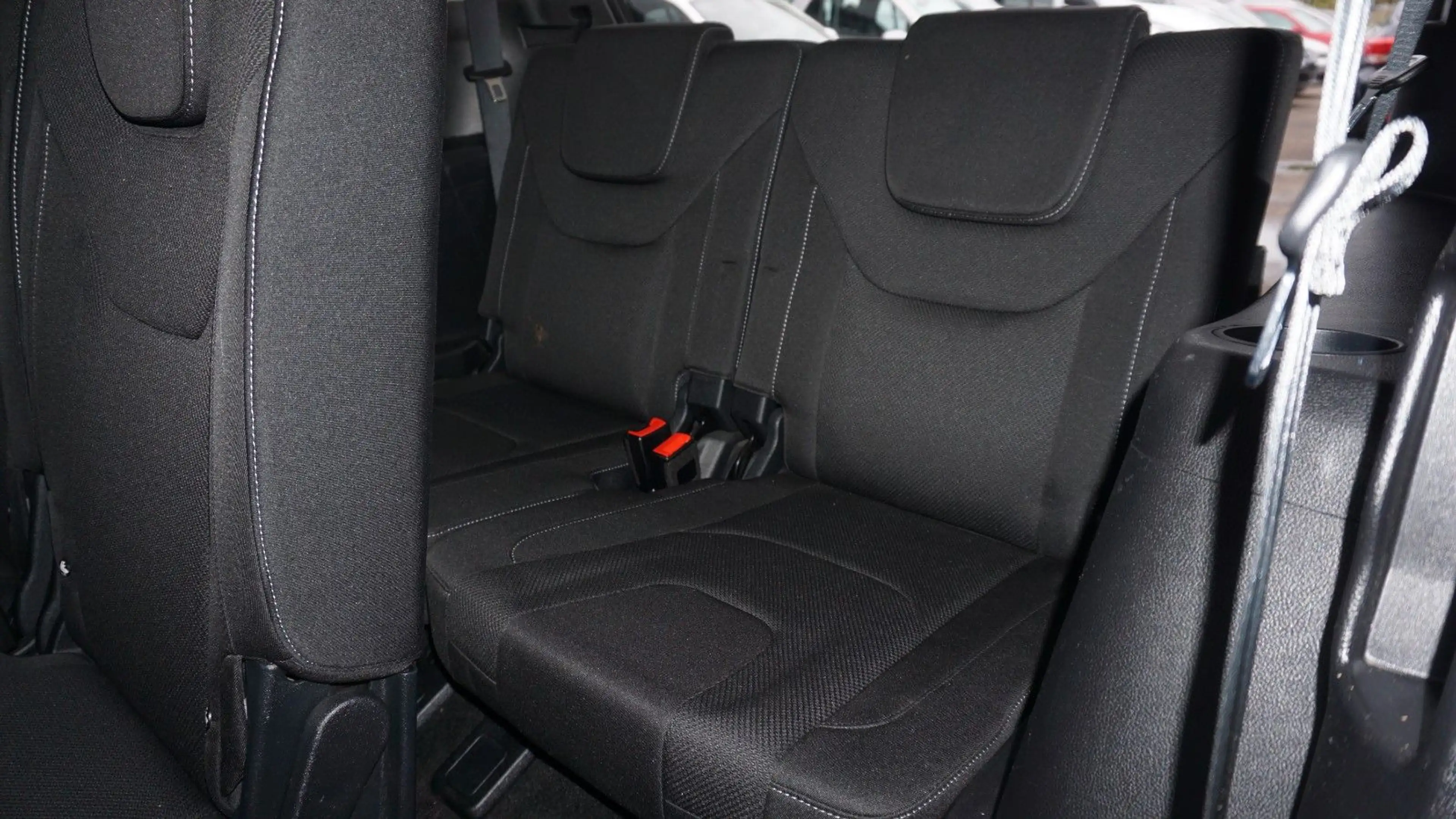 Ford S-Max Titanium*LED*7-SITZER*ACC*360°*KEYLESS*1-H — photo 11