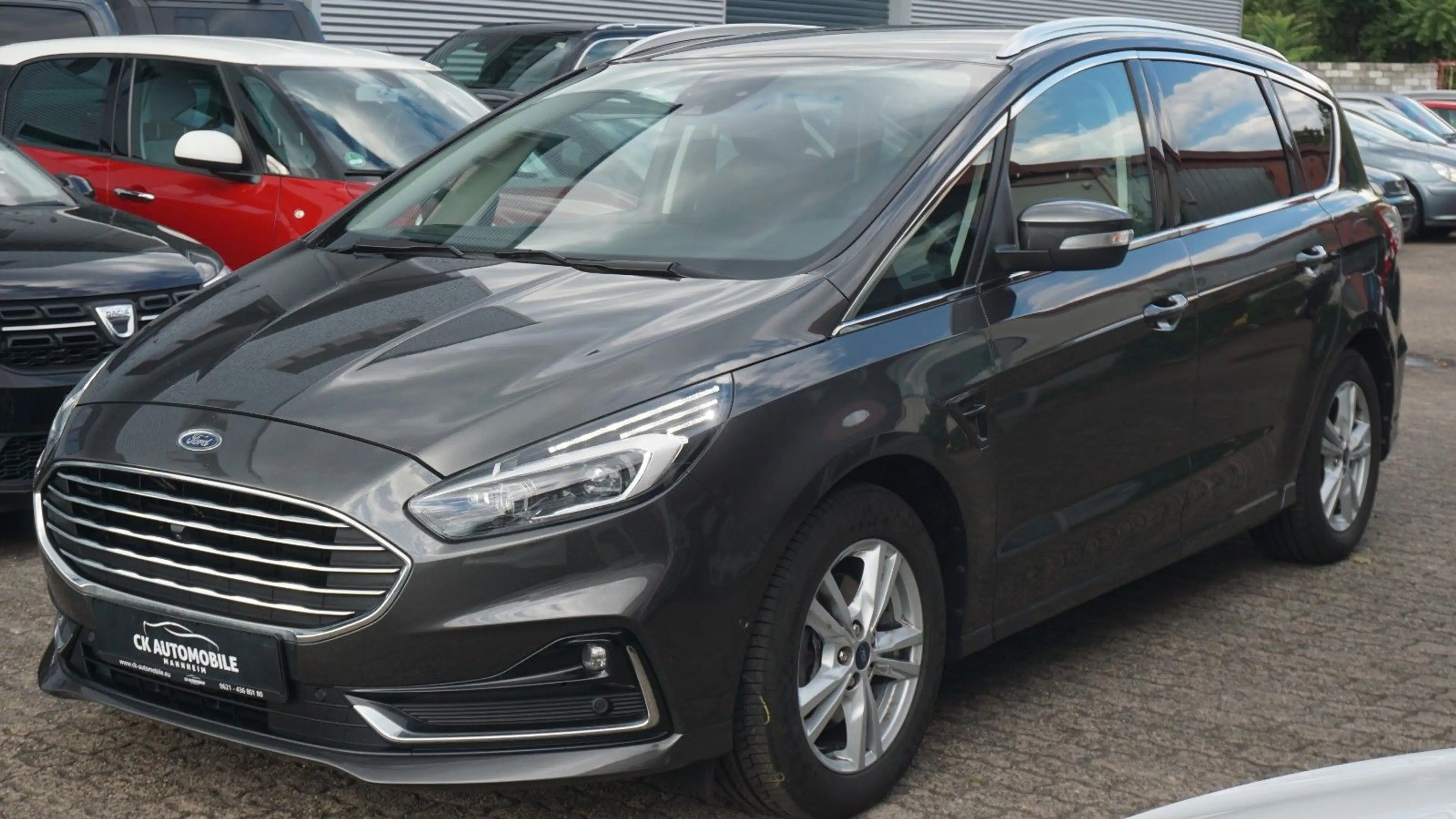 Ford S-Max Titanium*LED*7-SITZER*ACC*360°*KEYLESS*1-H — photo 3