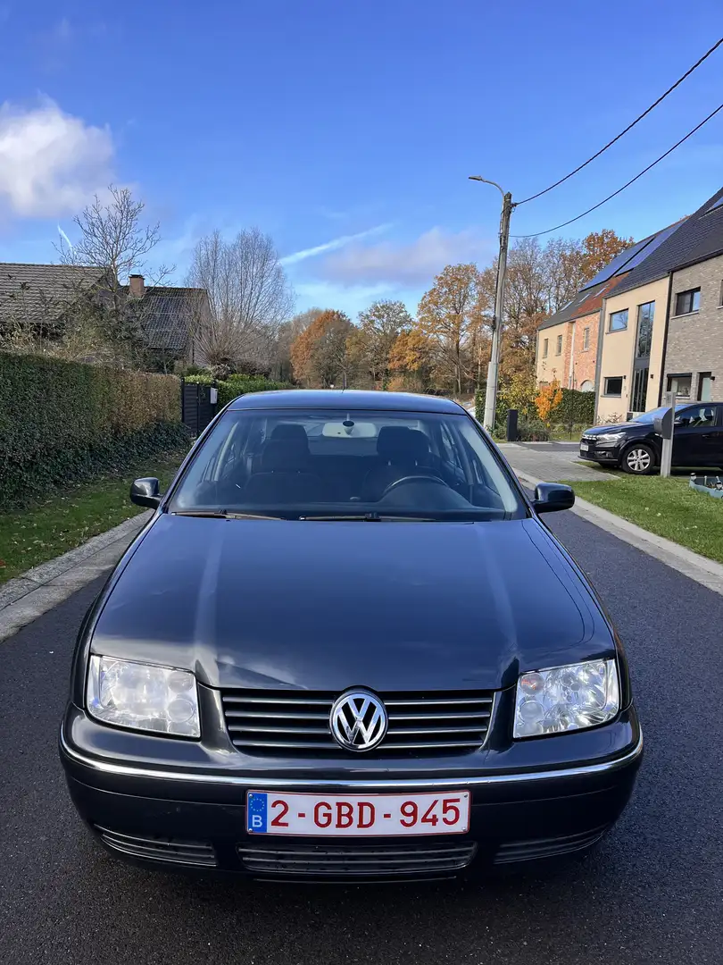 Volkswagen Bora 1.6 Comfortline - 1