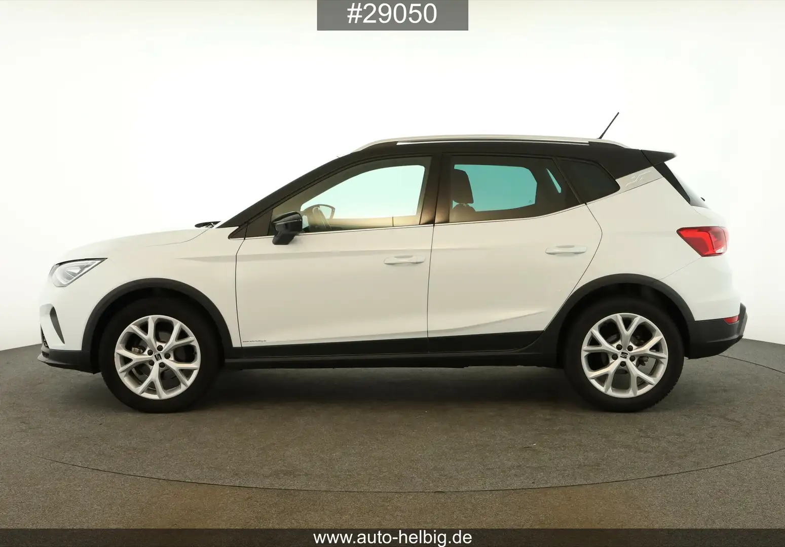 SEAT Arona Arona 1.5 TSI FR #Pro#LED#DSG#Kessy#GRA#FullLink Biały - 2