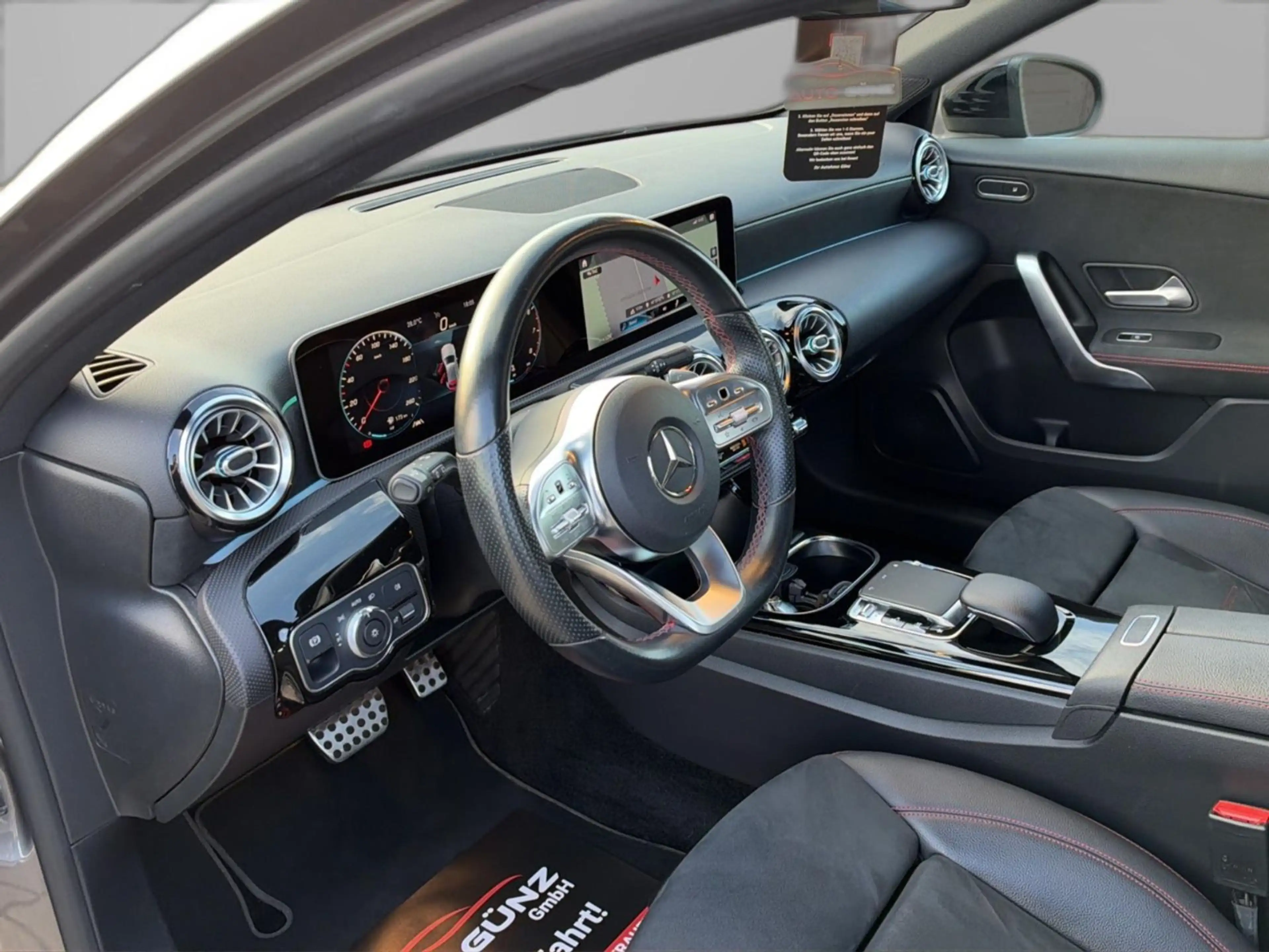 Mercedes-Benz A 250 AMG Line Aut. *MBUX-Led-Cam-ACC-19Zoll* — photo 13