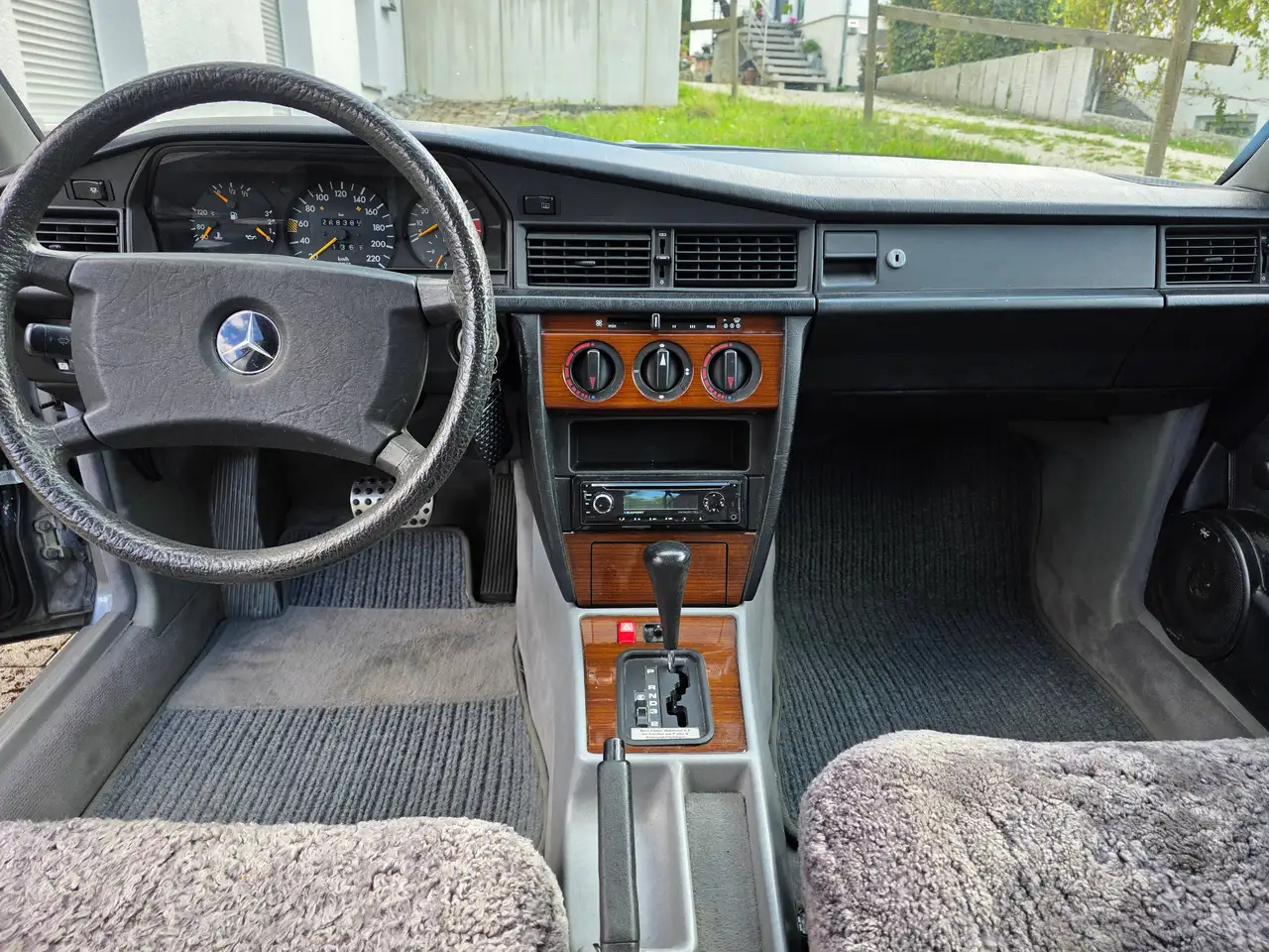 Mercedes-Benz 190 E 2.0, foto 4