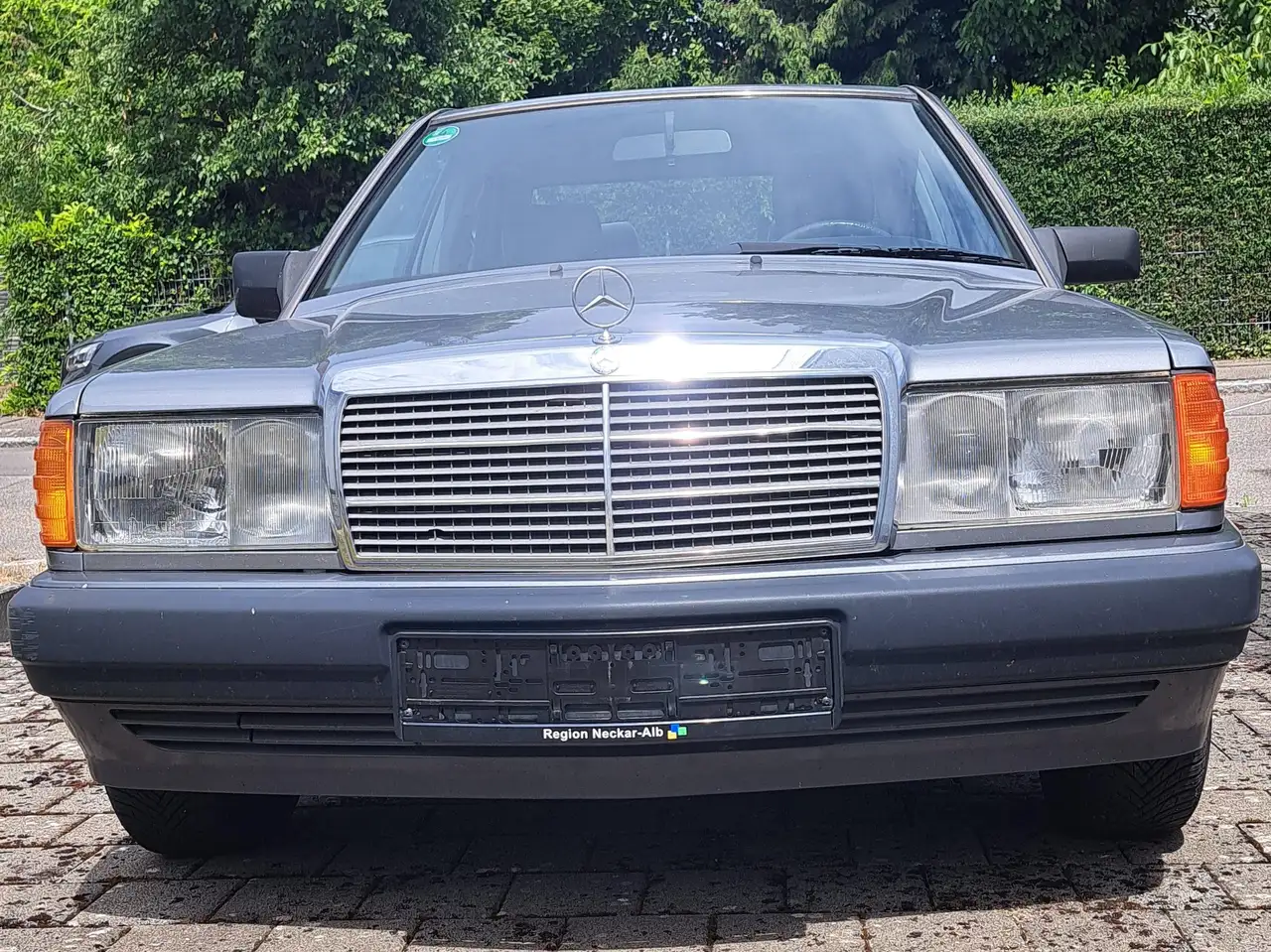 Mercedes-Benz 190 E 2.0, foto 2