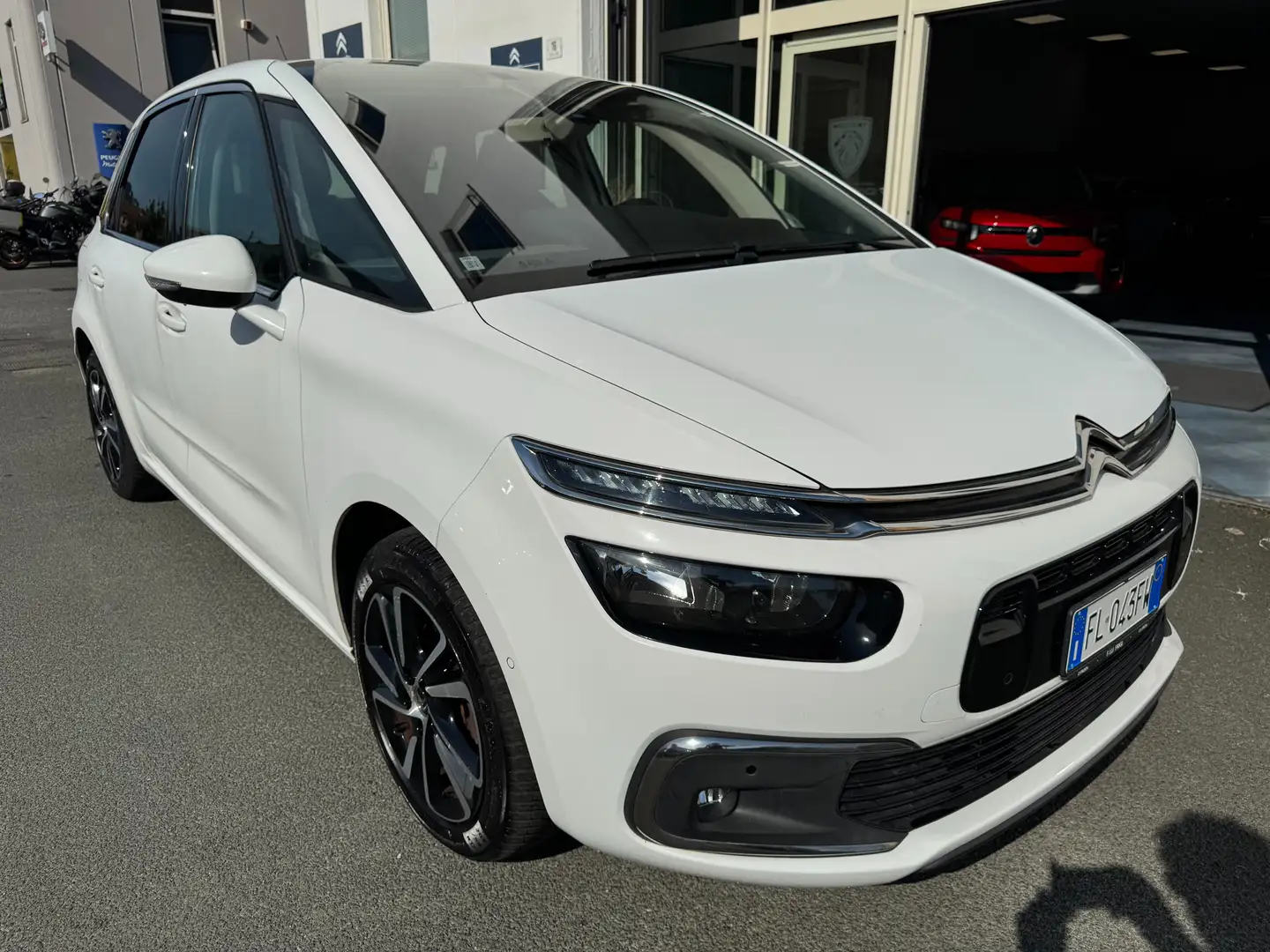 Citroen C4 Picasso 1.6 BlueHDi 120 S&S FEEL White - 1