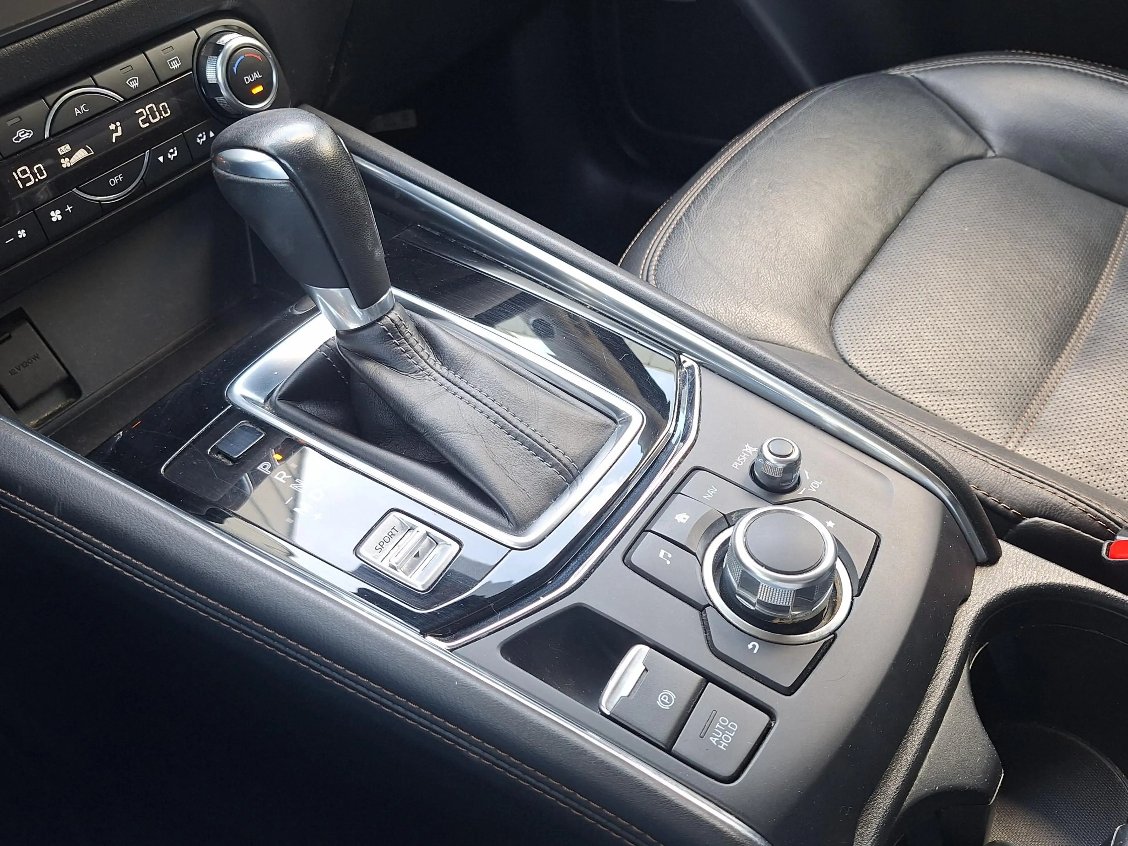 Mazda CX-5 2.0 SkyActiv-G 165 Luxury Automaat | Trekhaak 2000 — photo 29