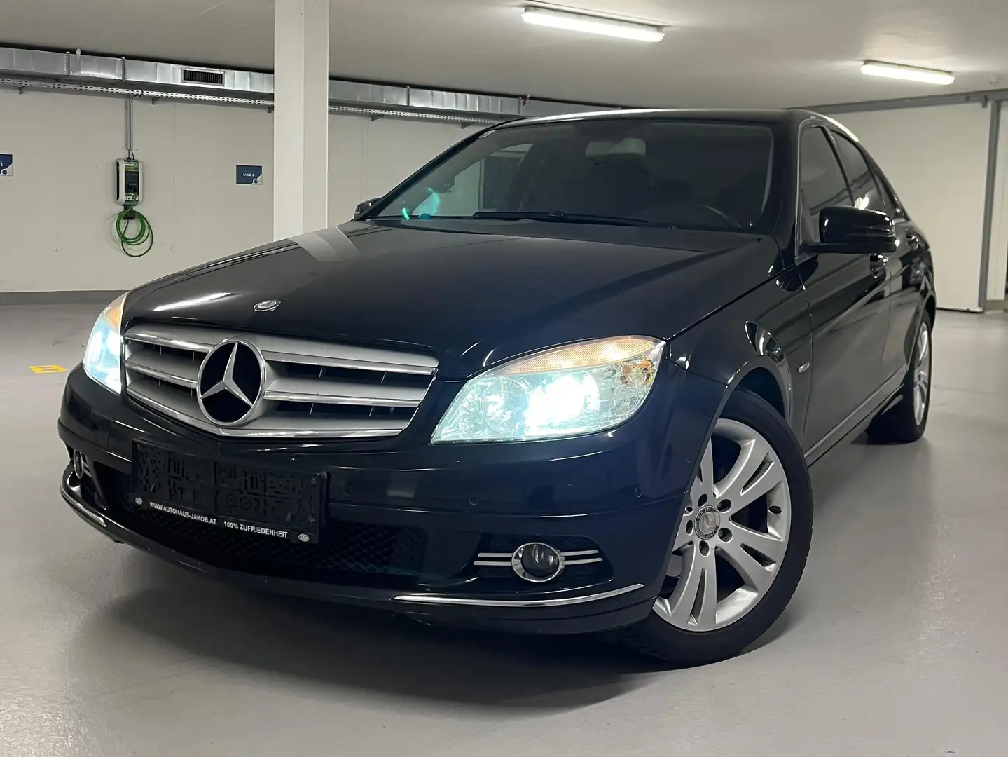 Mercedes-Benz C 200 Avantgarde Schwarz - 2