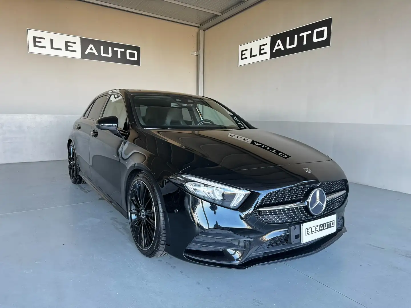 Mercedes-Benz A 220 4Matic 190cv Automatic Premium Night pack Noir - 1