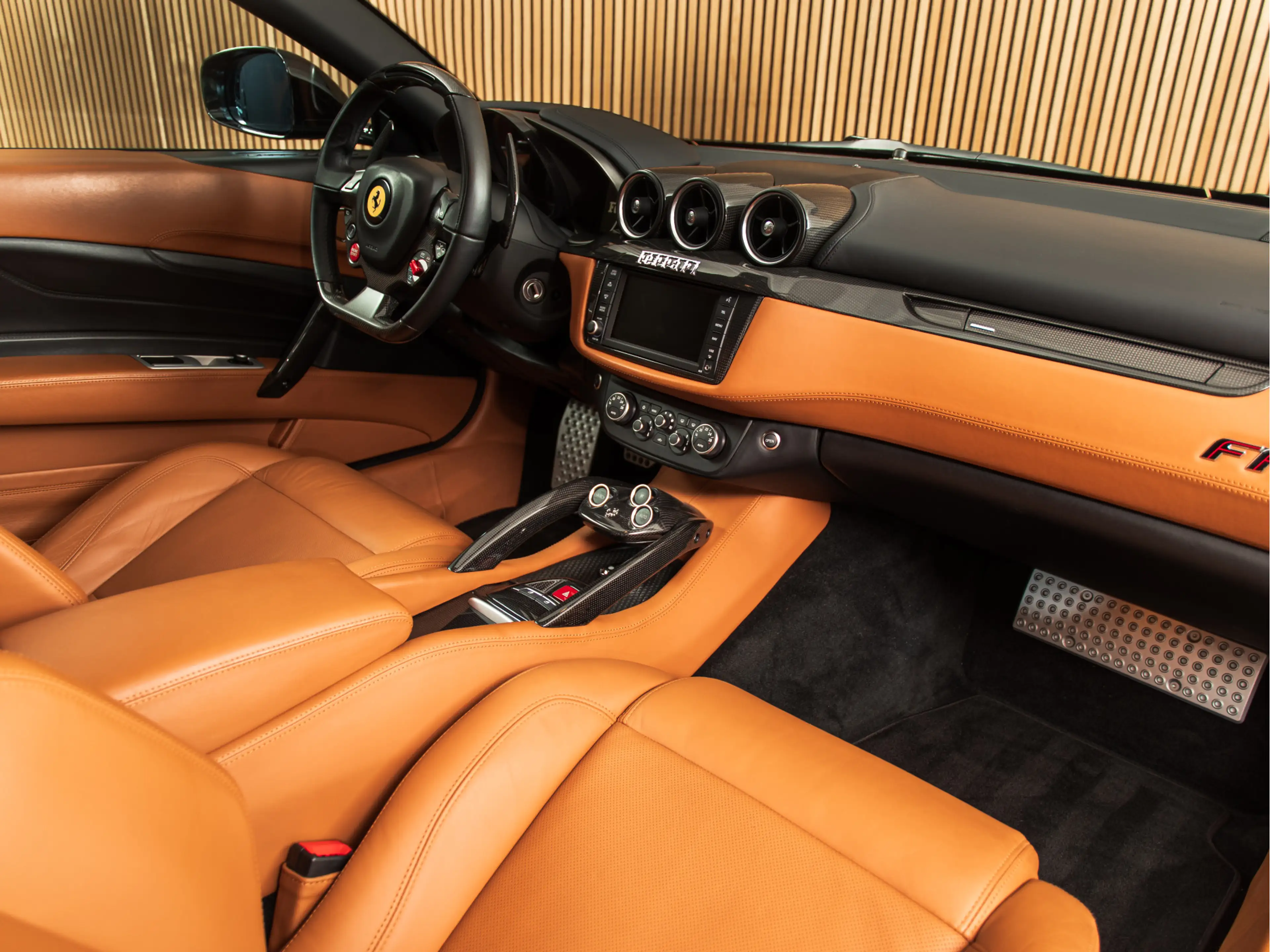 Ferrari FF 6.3 V12 CAPRISTO — photo 11