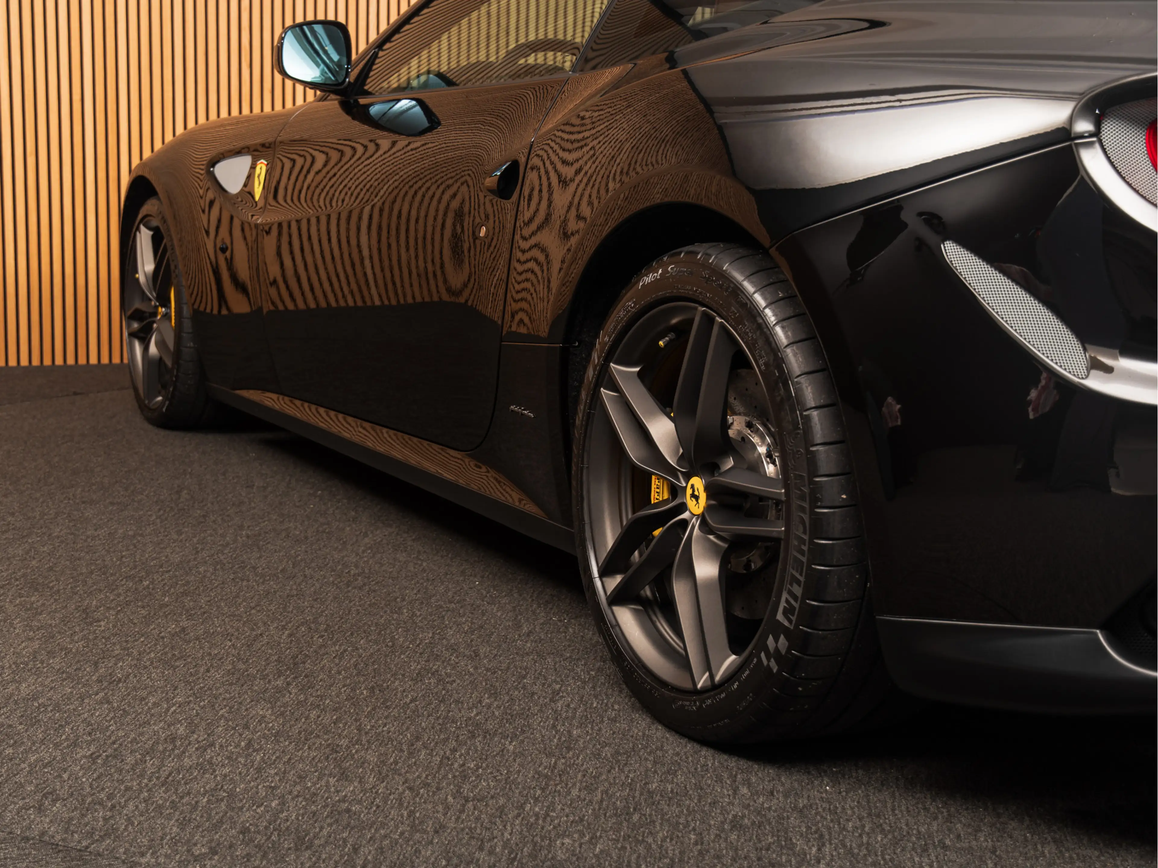 Ferrari FF 6.3 V12 CAPRISTO — photo 29