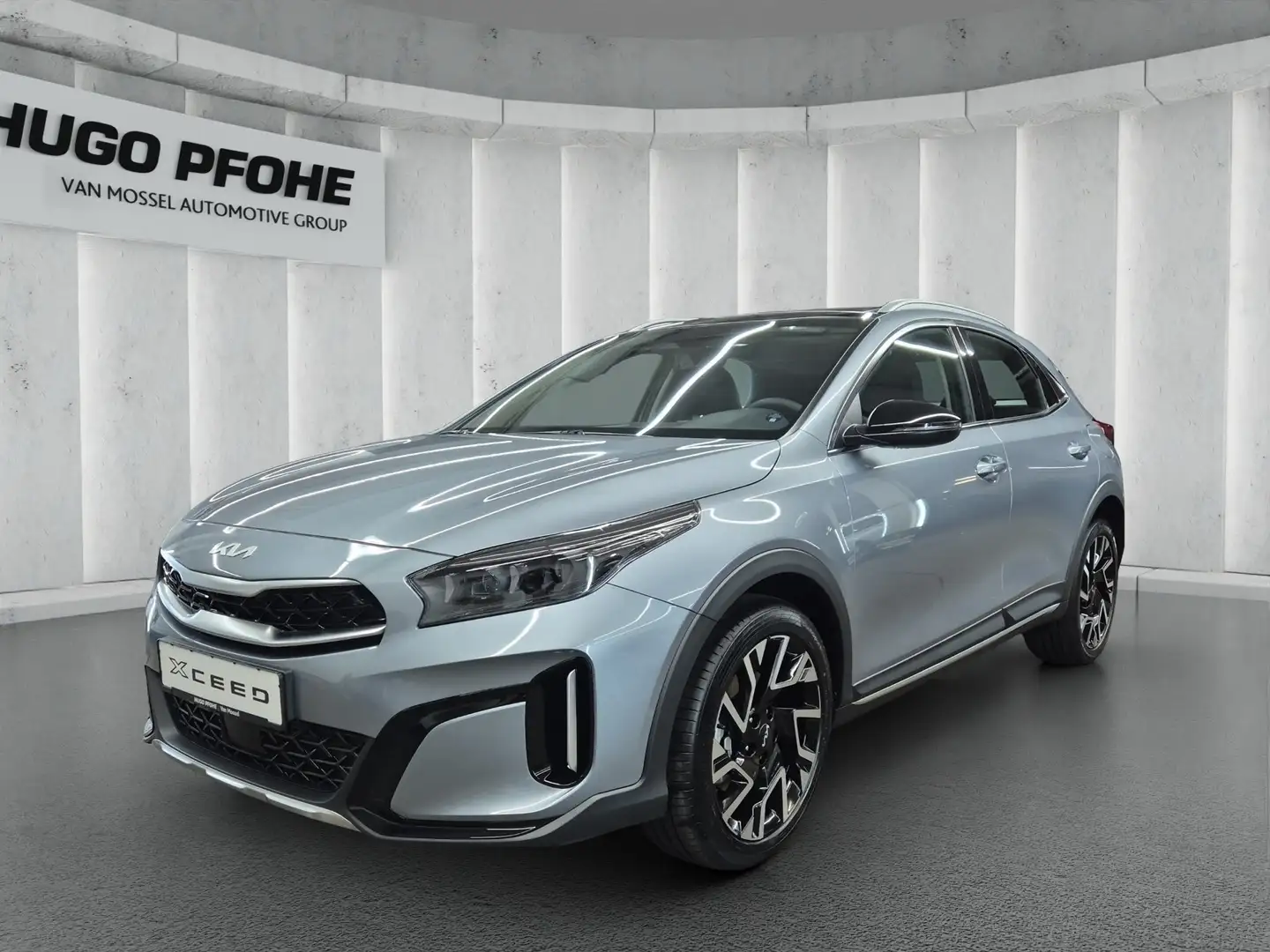 Kia XCeed Spirit 1.5 T-GDI Auto / Xclusive-Pkt. / Glasdach Silber - 1
