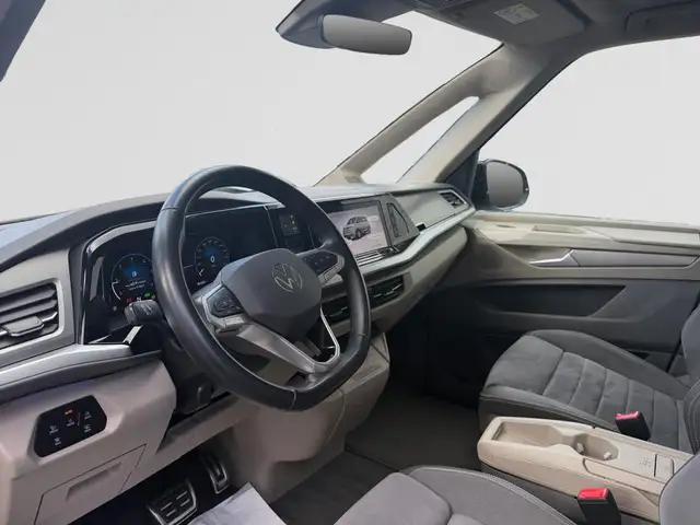 Volkswagen Multivan view 6