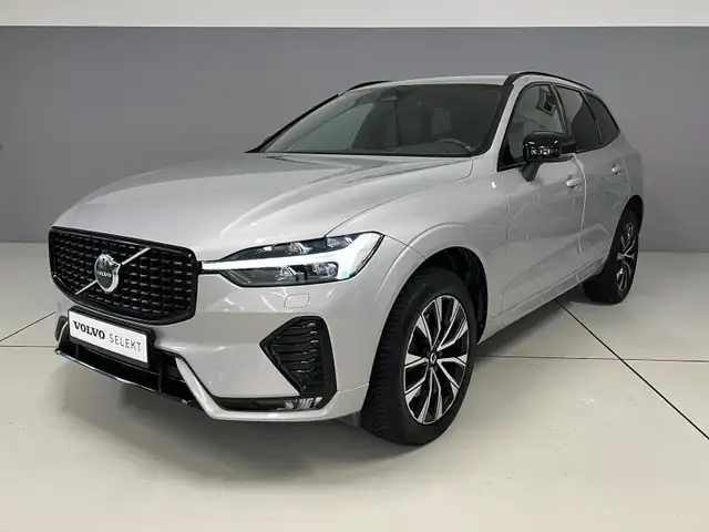 Volvo XC60 Plus Dark