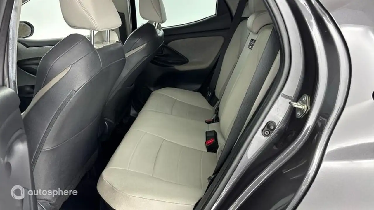 Toyota Yaris Yaris — photo 13