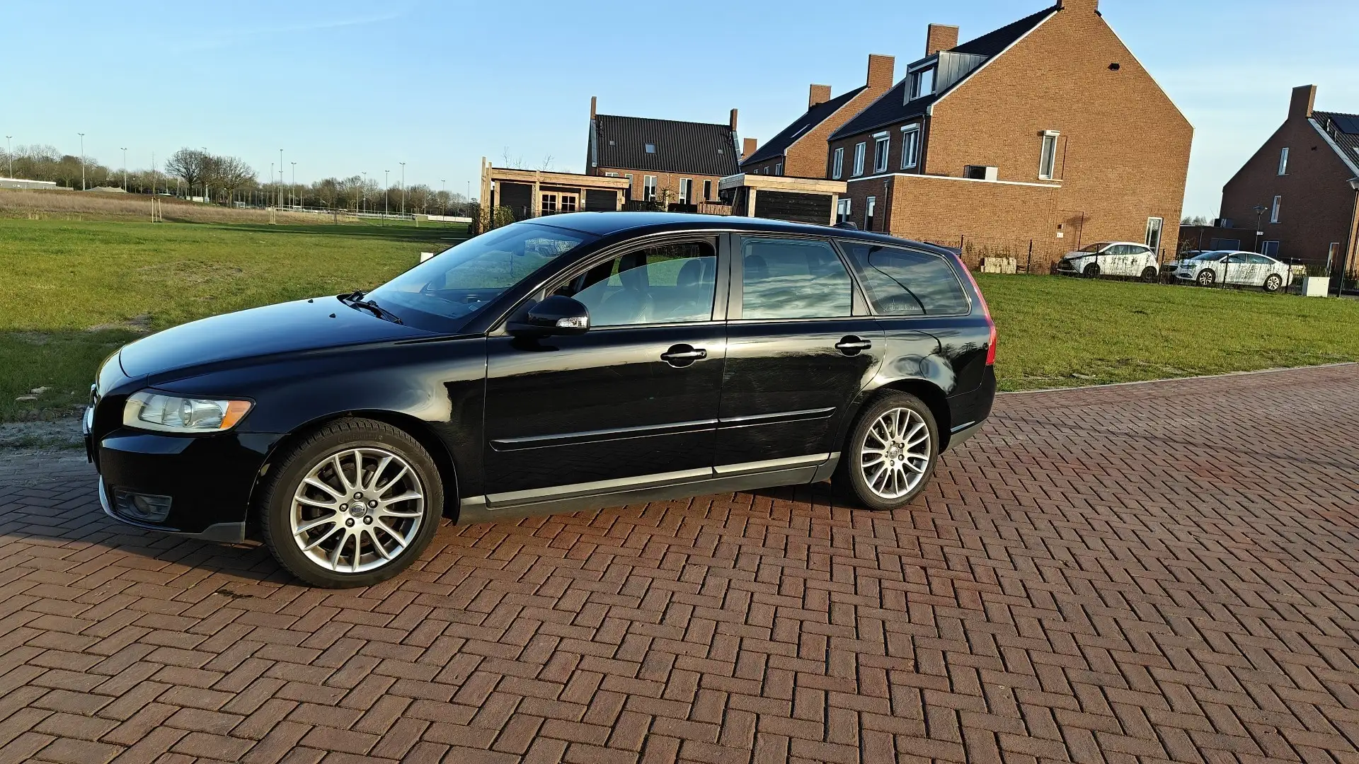 Volvo V50 DPF D2 RDesign Zwart - 2