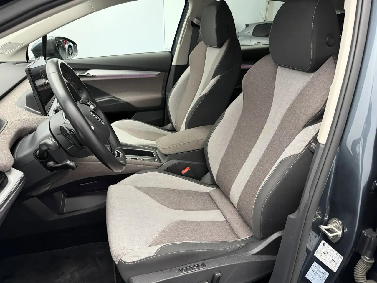 Skoda Enyaq iV 60 First Edition SoH 92,9 % Warmtepomp Na, миниатюра 18