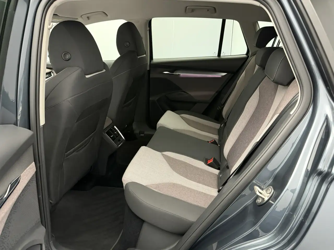 Skoda Enyaq iV 60 First Edition SoH 92,9 % Warmtepomp Na, миниатюра 19
