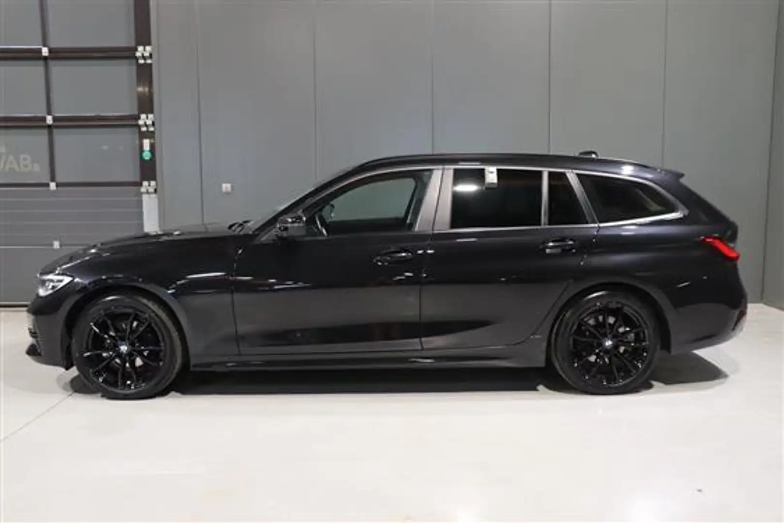 BMW 318 TOURING Automaat Full Led Carplay DAB Black - 2