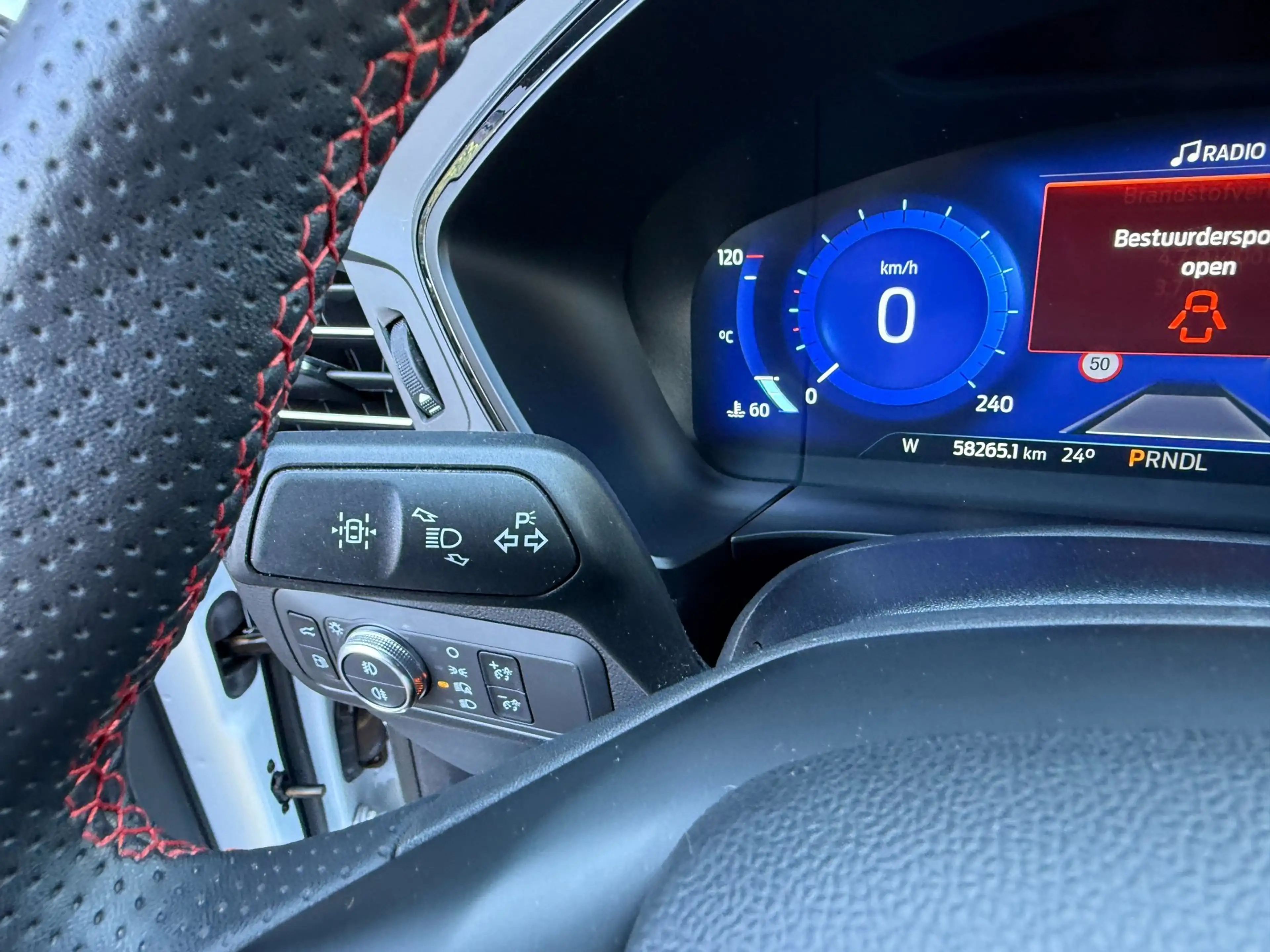Ford Kuga 2.5 PHEV ST-Line — photo 13