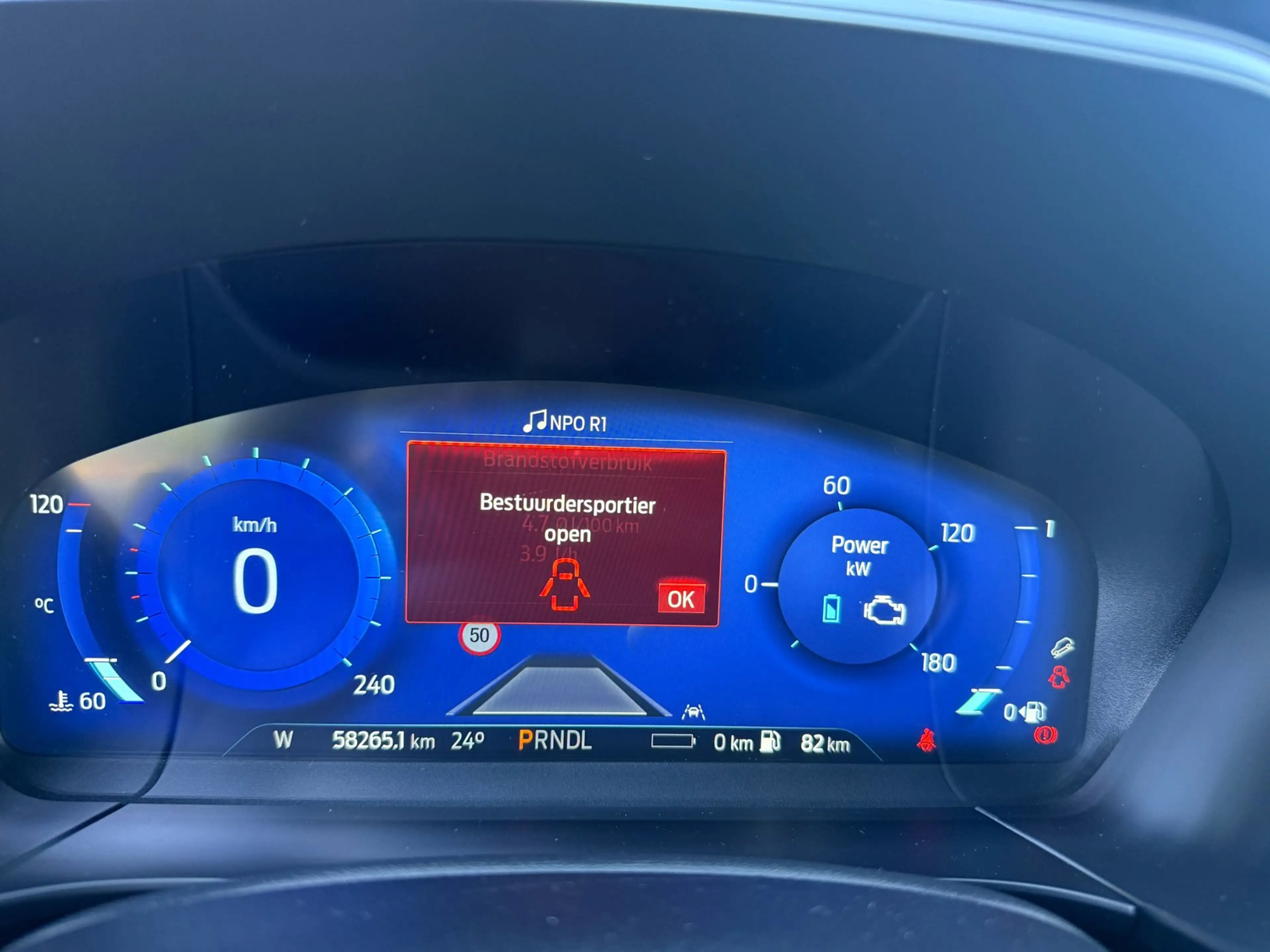 Ford Kuga 2.5 PHEV ST-Line — photo 15