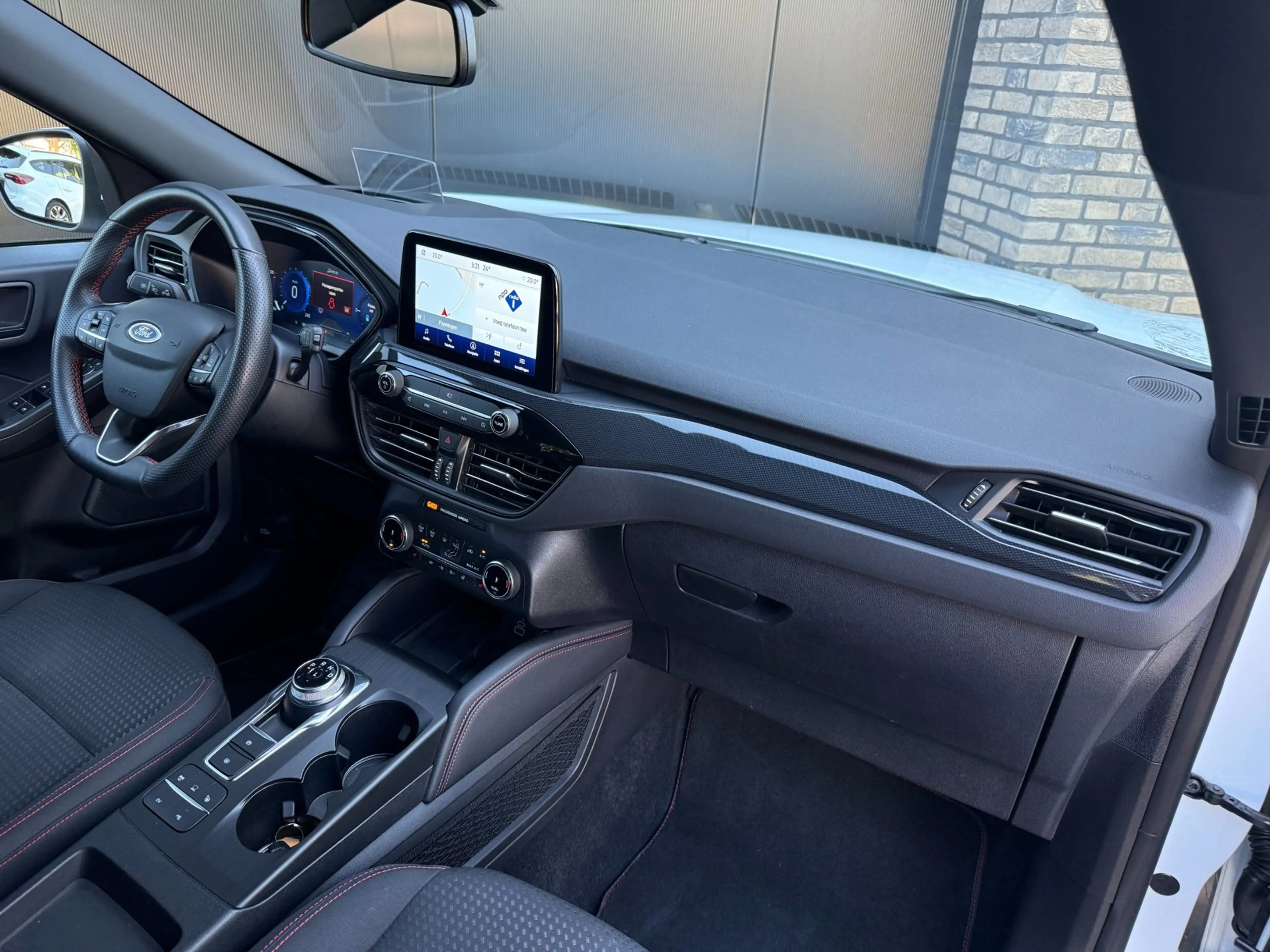 Ford Kuga 2.5 PHEV ST-Line — photo 27