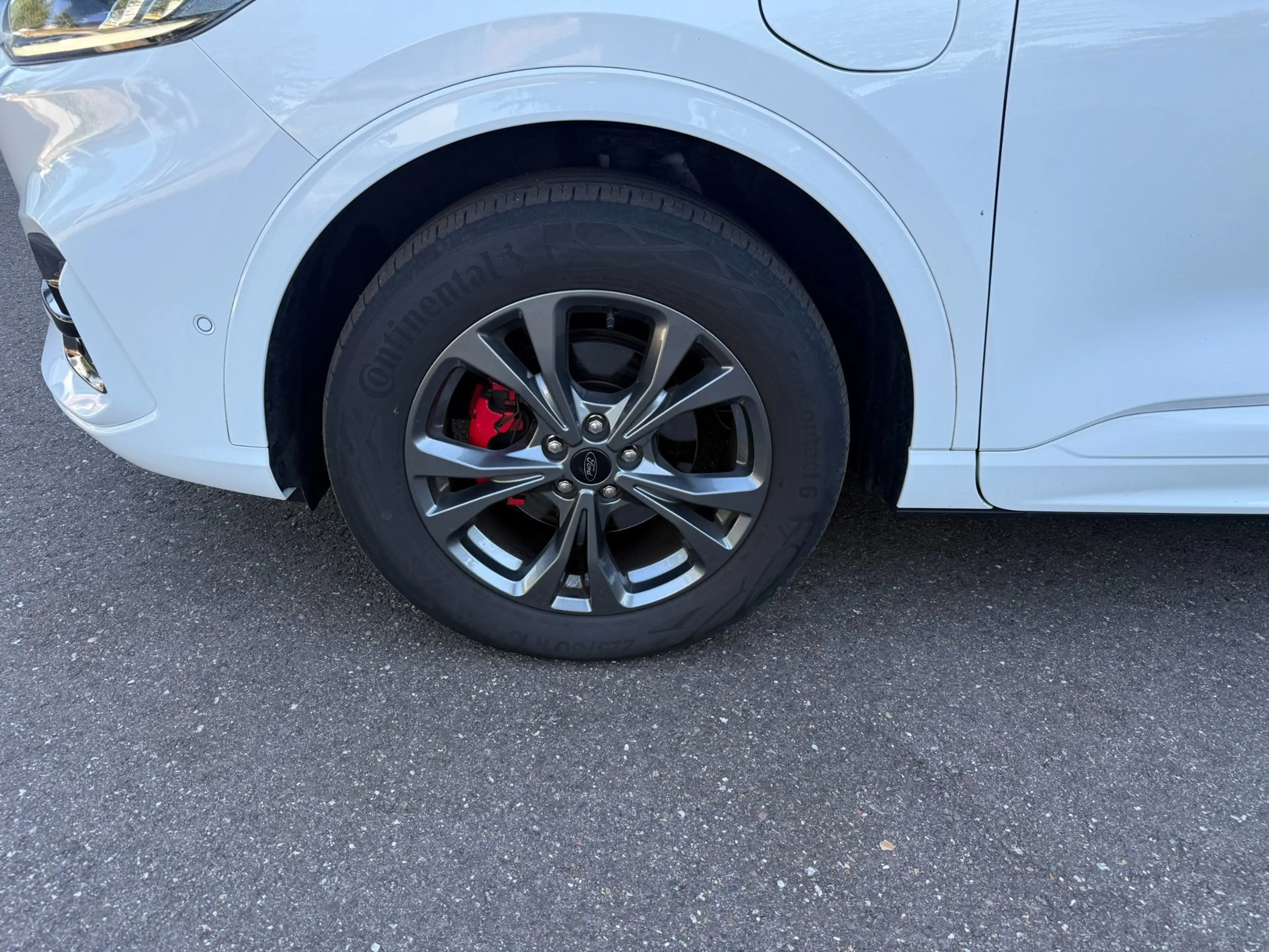 Ford Kuga 2.5 PHEV ST-Line — photo 38