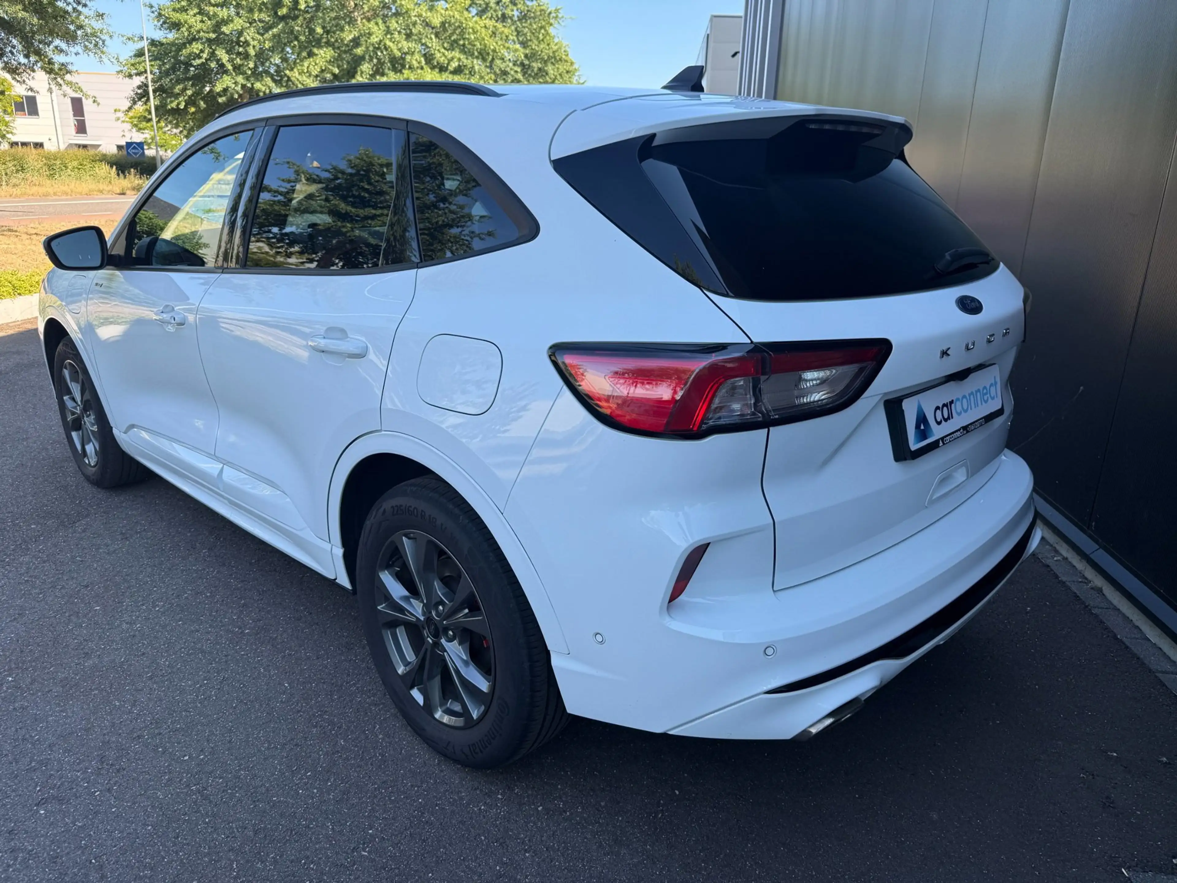 Ford Kuga 2.5 PHEV ST-Line — photo 5